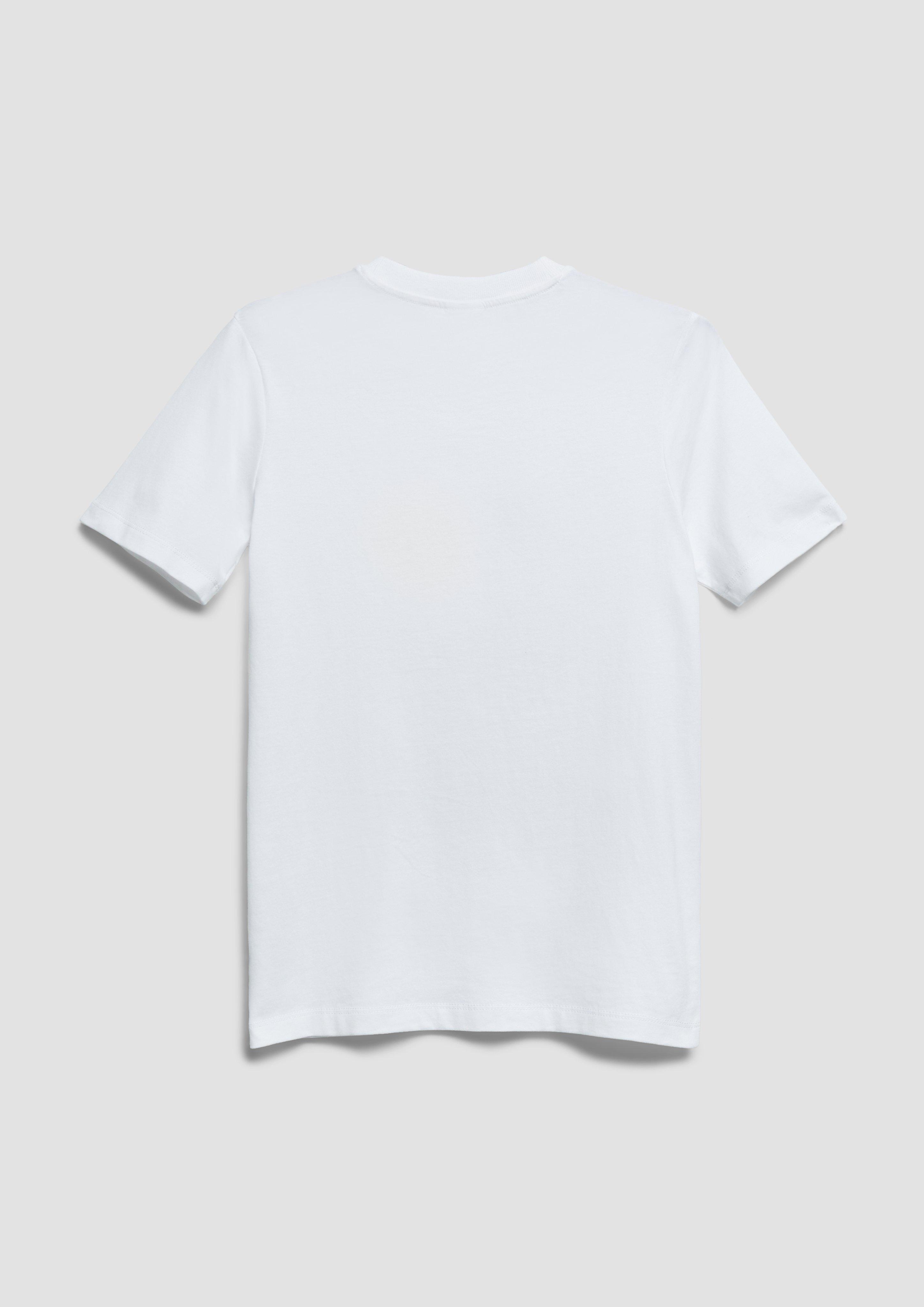 T-Shirt in 01D4, 44D2, 31D3, 53D3, 52D4, 01D2, 44D4, 99D3 & 52D2