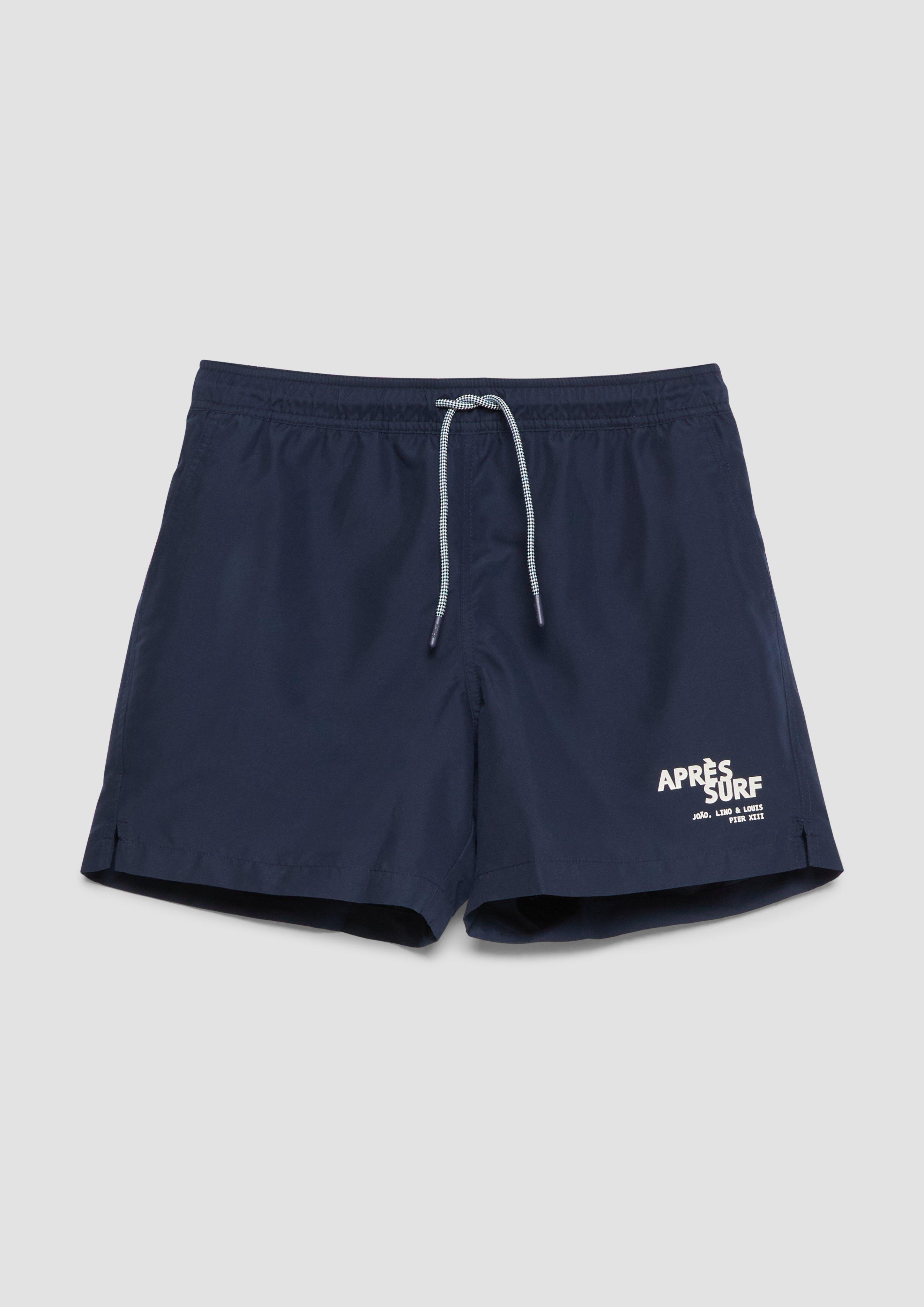 Product sibling navy