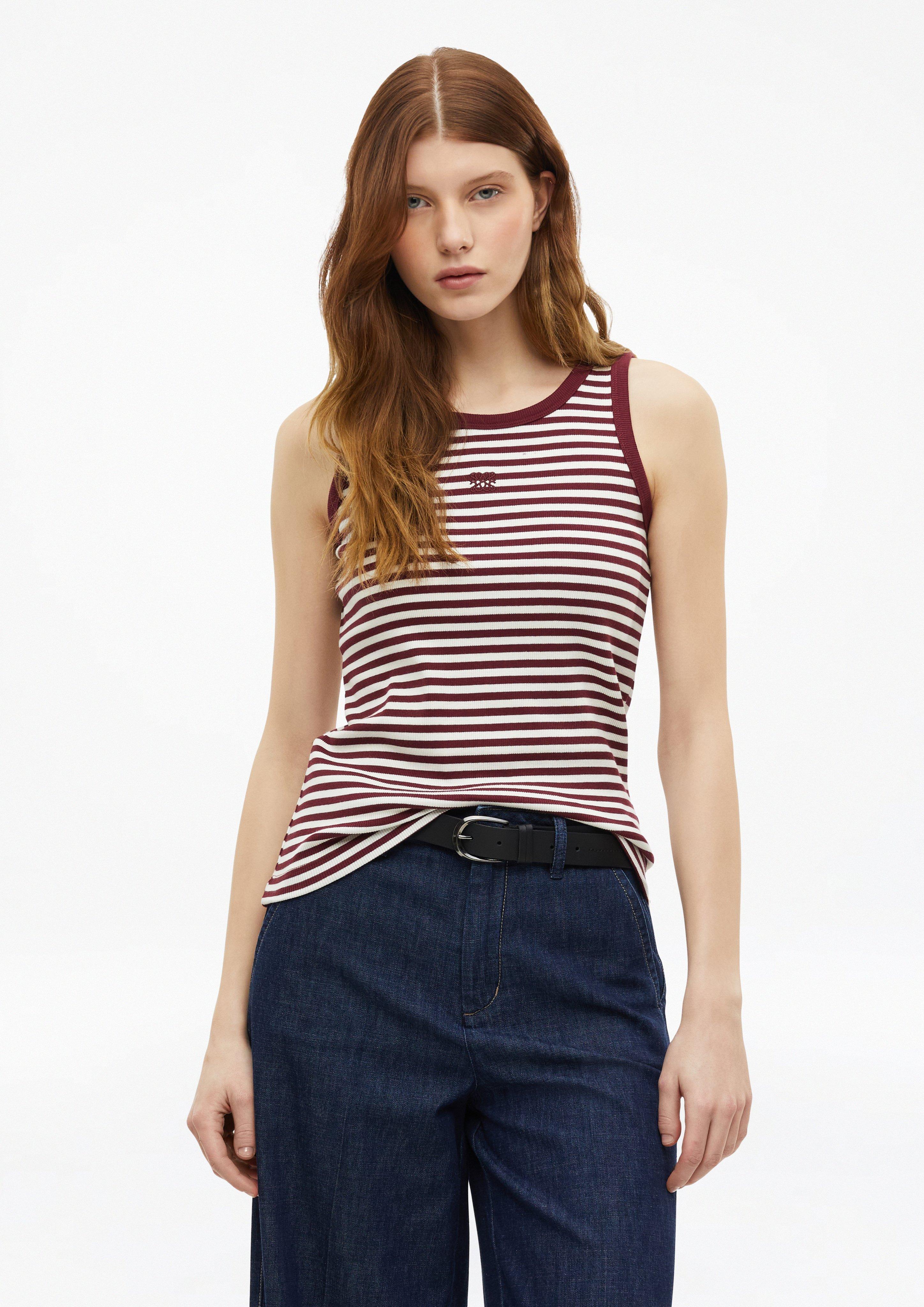 T-shirt in  by 