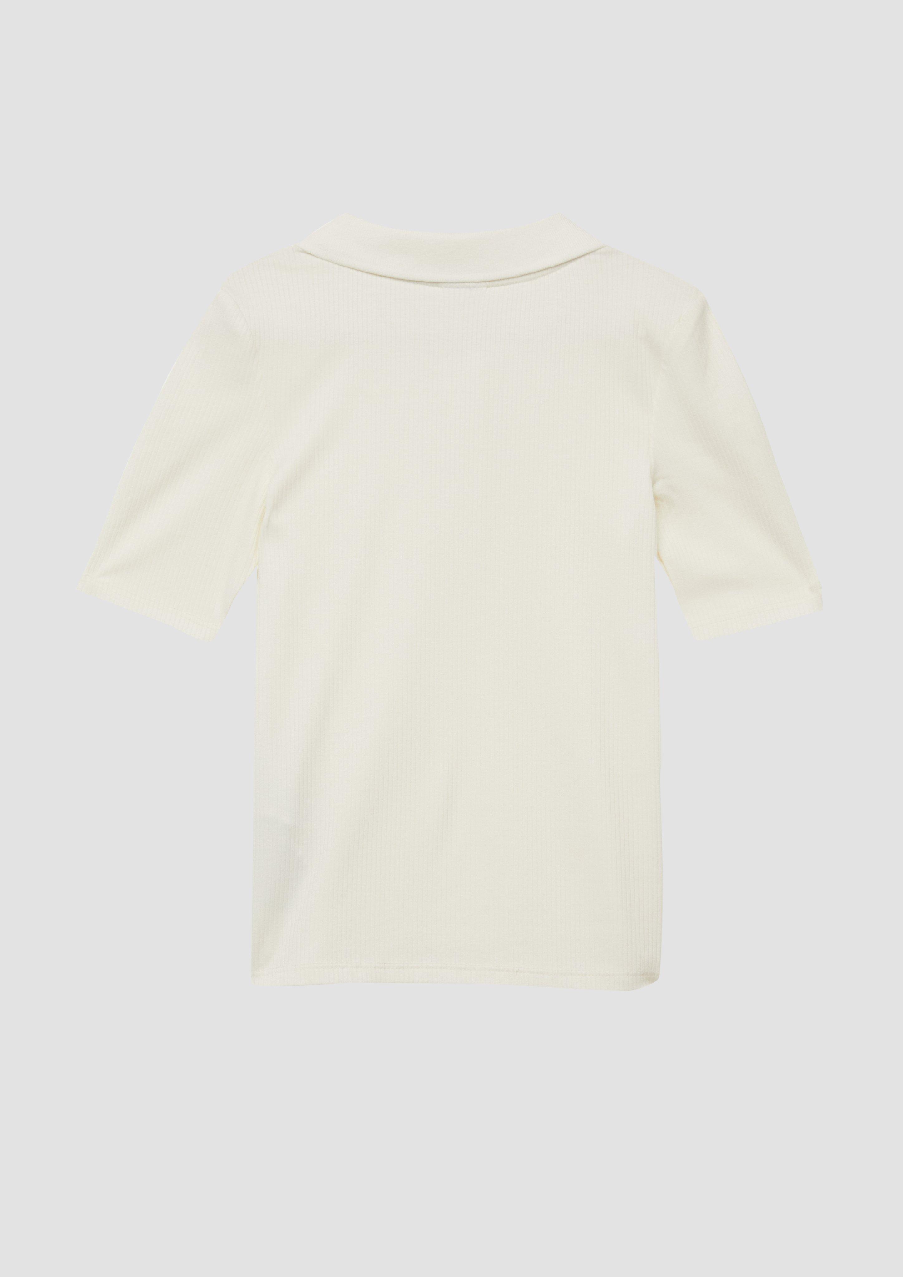 tričko s límečkem in 0401