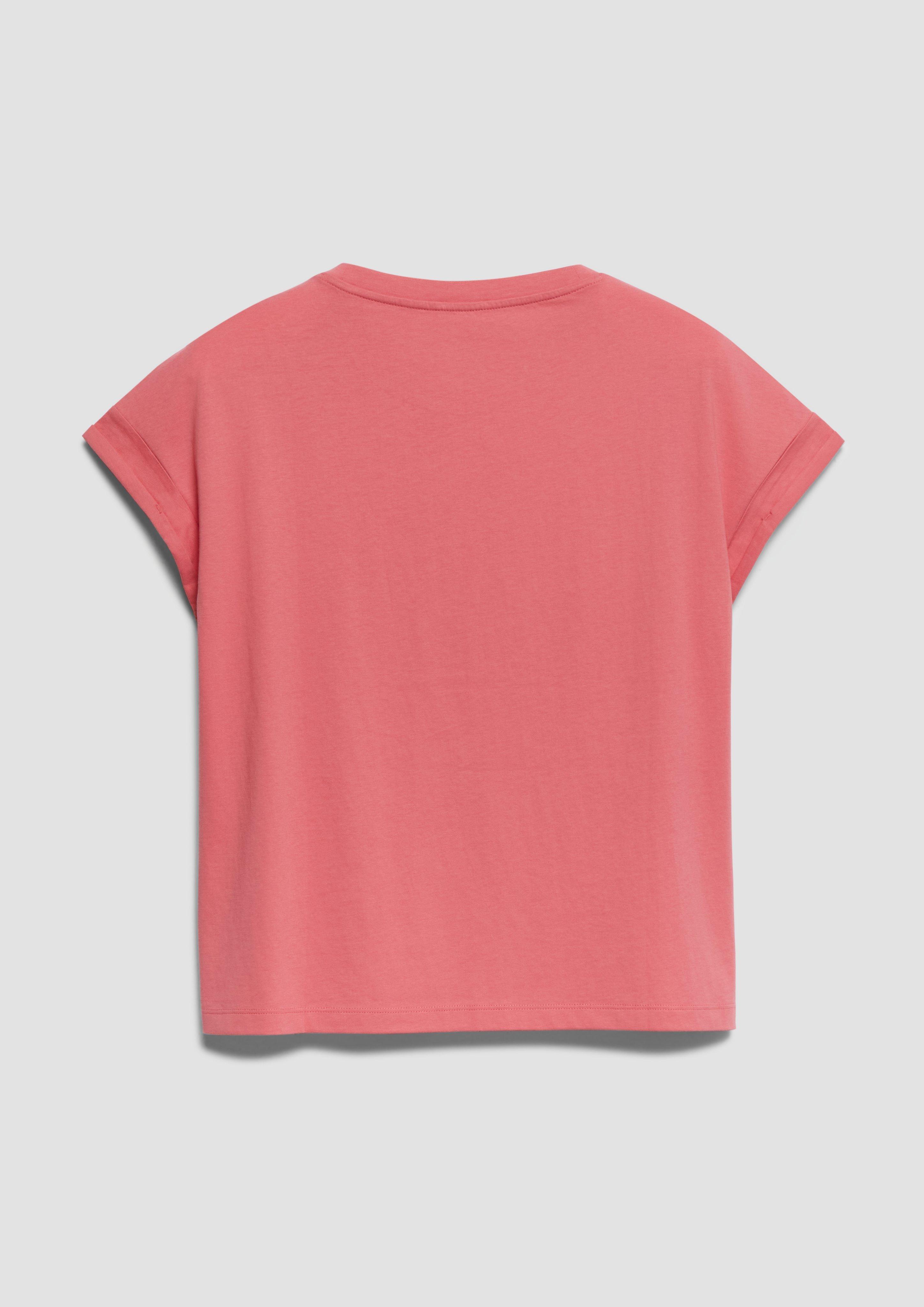 T-Shirt in 42D1, 39D3, 39D4, 01D7, 50D6, 01D2, 80D5 & 01D0