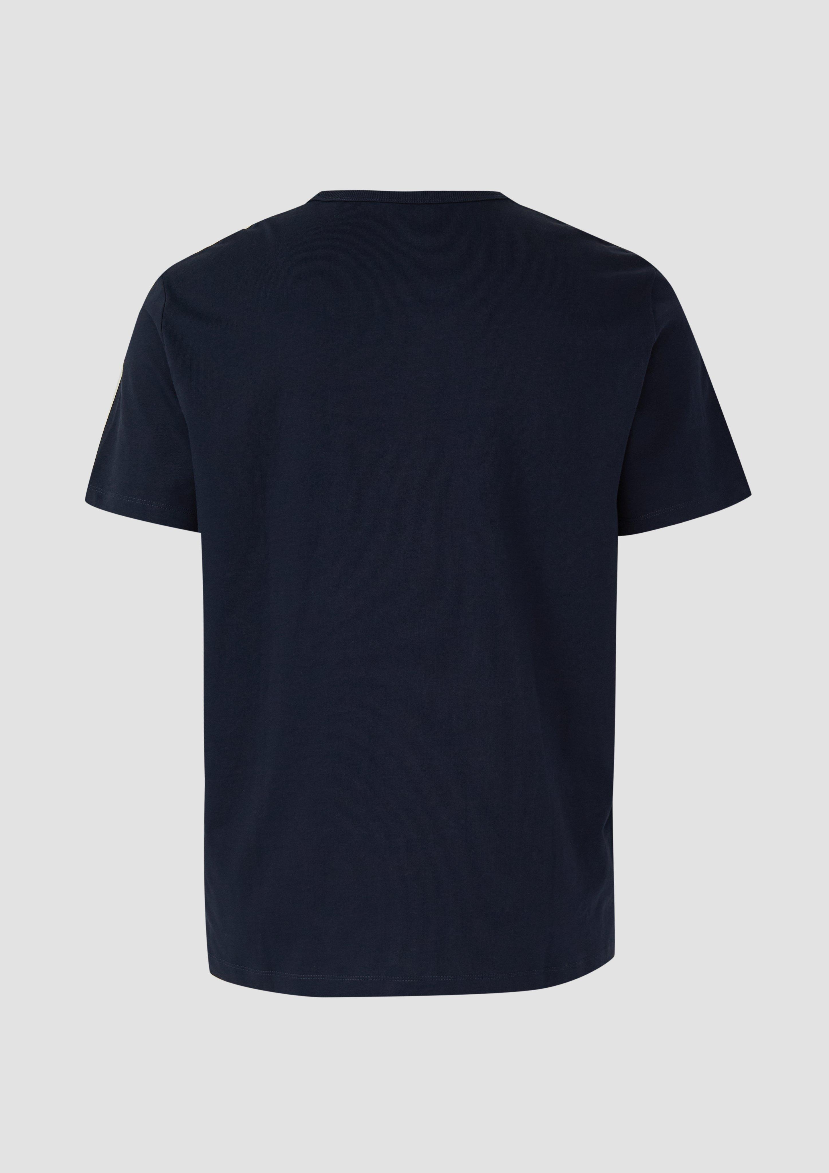 T-shirt in 59D2, 02D4 & 59D5