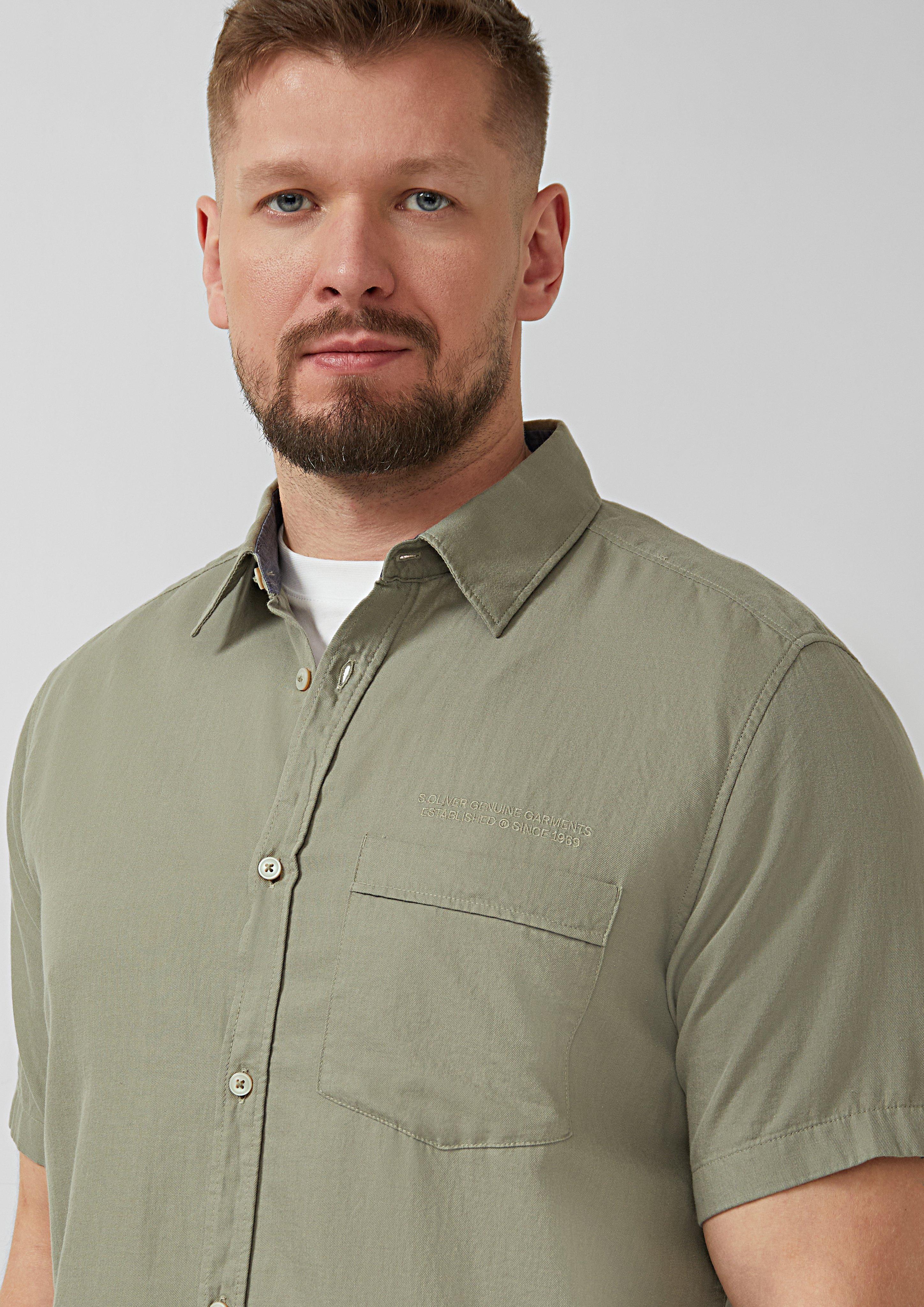 Regular Fit: Weiches Kurzarmhemd mit Stickerei