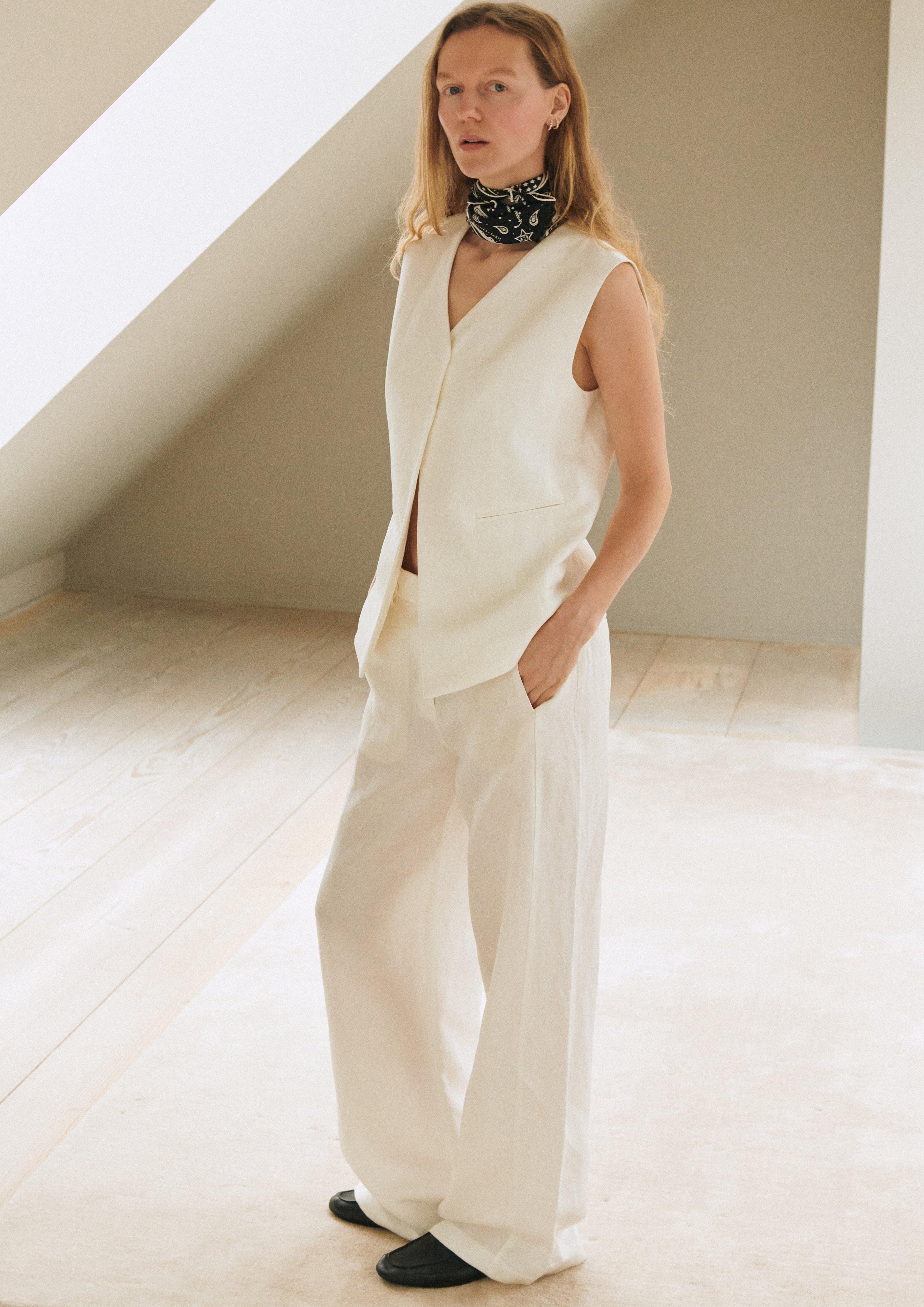 Marlenehose mit abnehmbarem Gürtel in  von COMMA