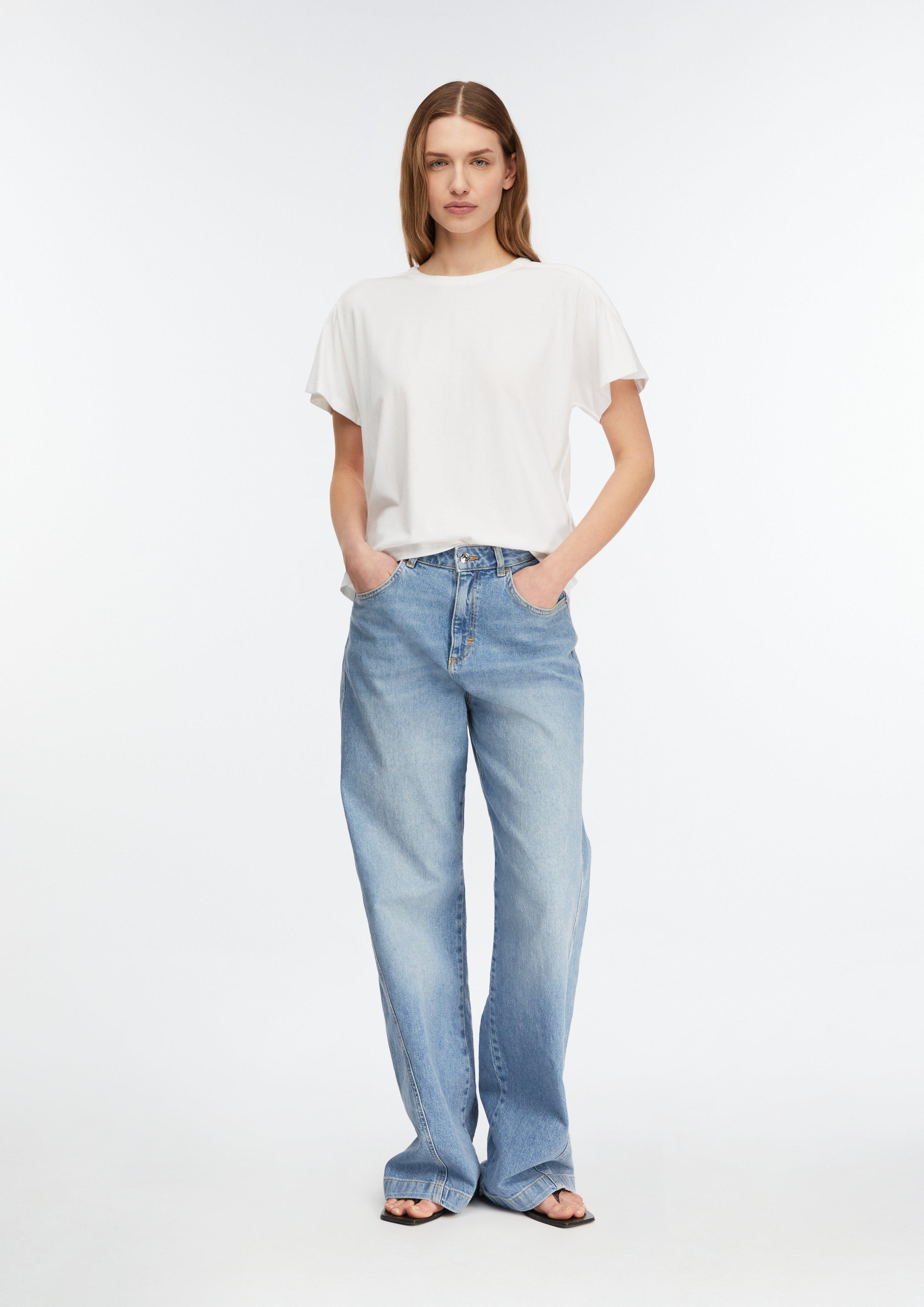 Leichtes Viskose-Stretch-T-Shirt mit femininen Ärmel-Details in  von COMMA