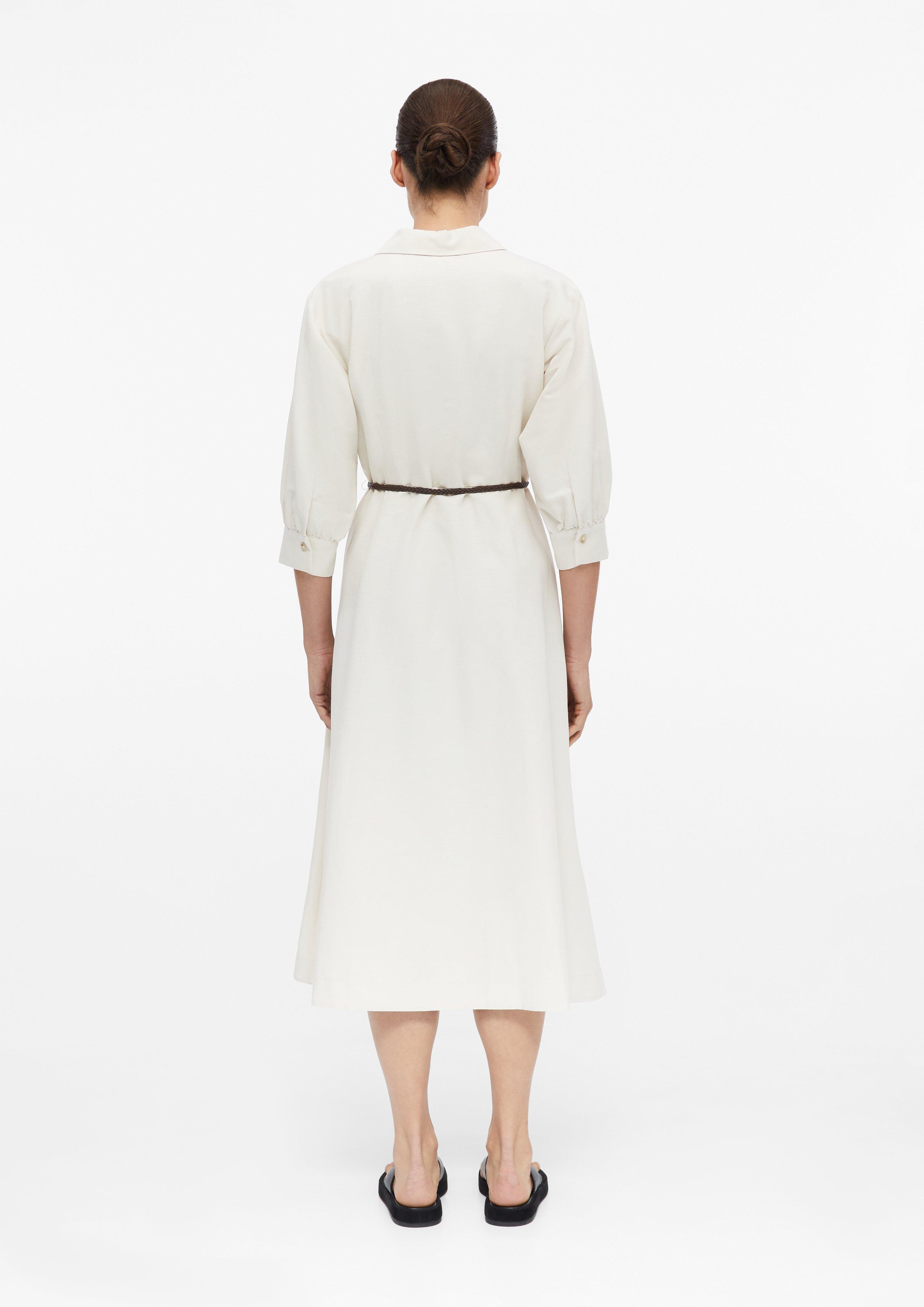 Robe chemise en lin mélangé avec ceinture en beige de COMMA
