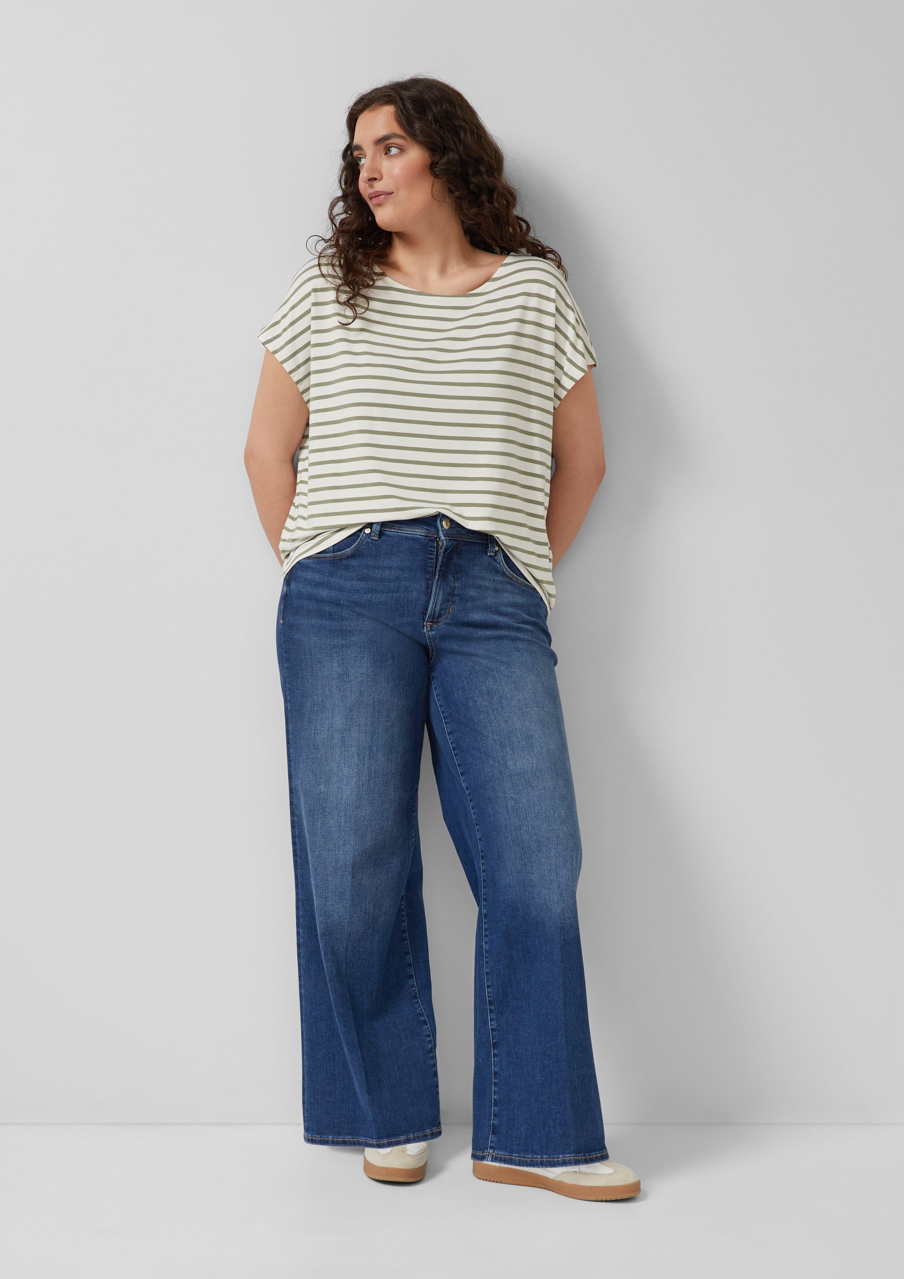 T-Shirt in 79G2 & 59A0