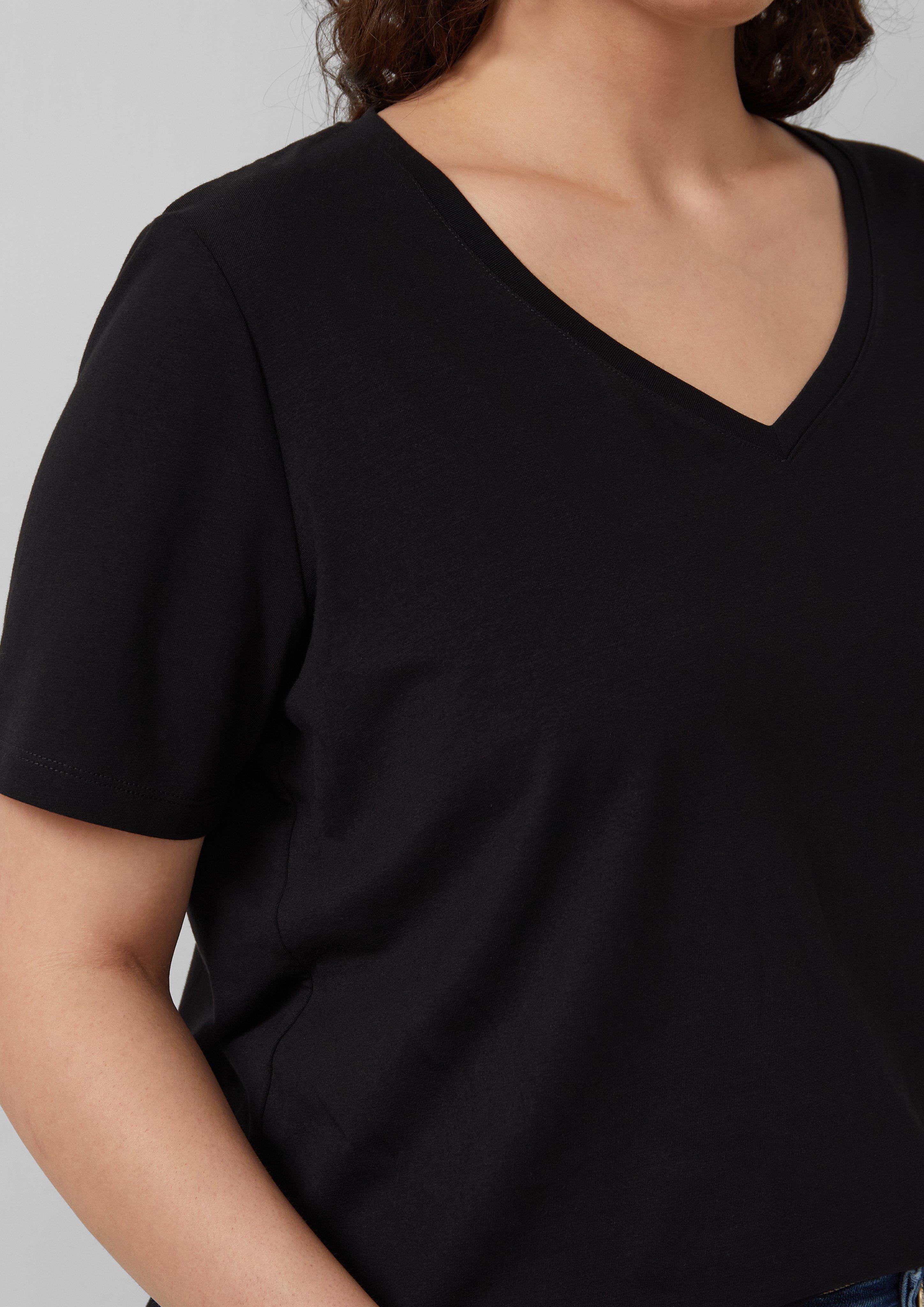 T-Shirt in 9999 & 0100