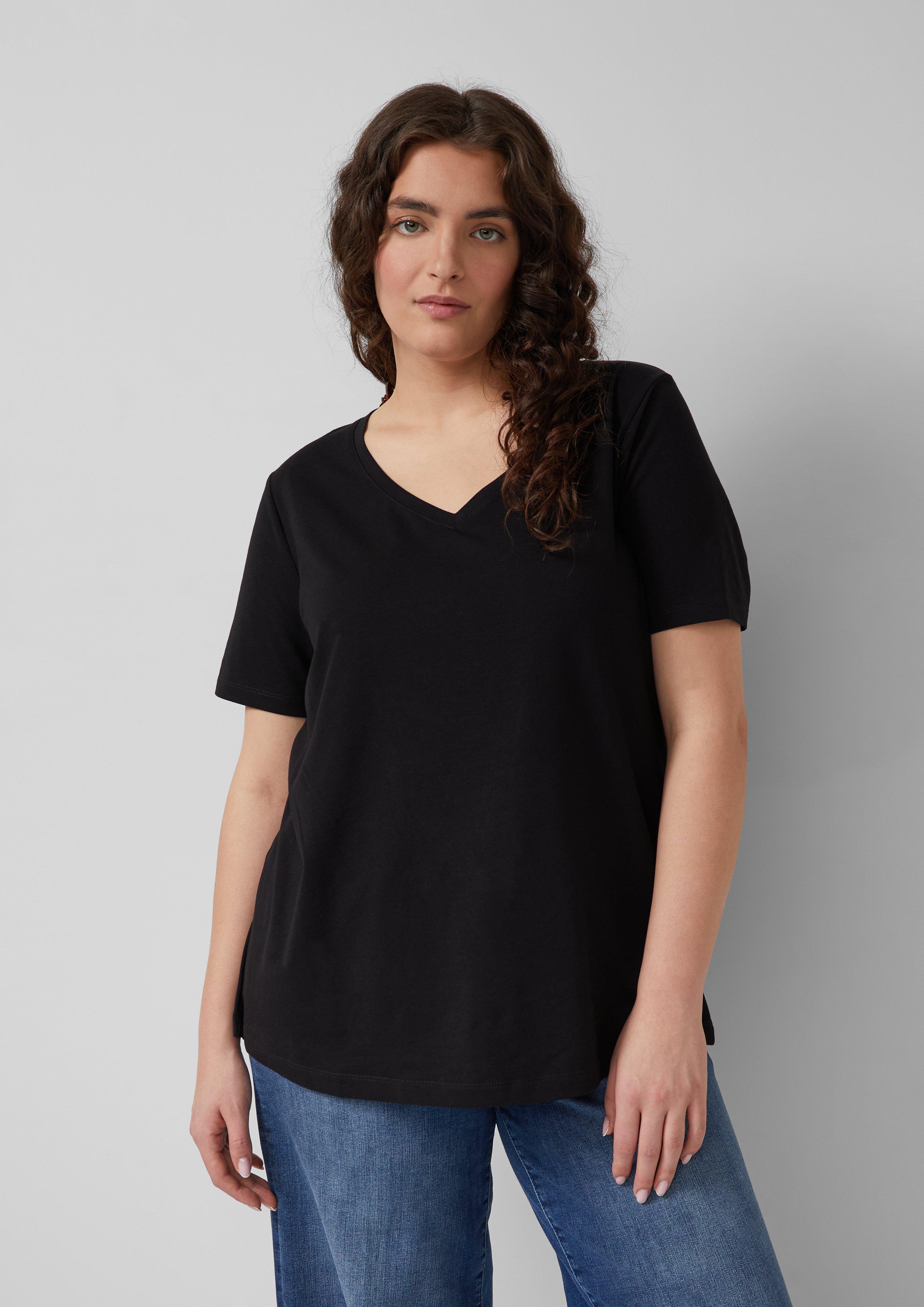 T-Shirt in 9999 & 0100