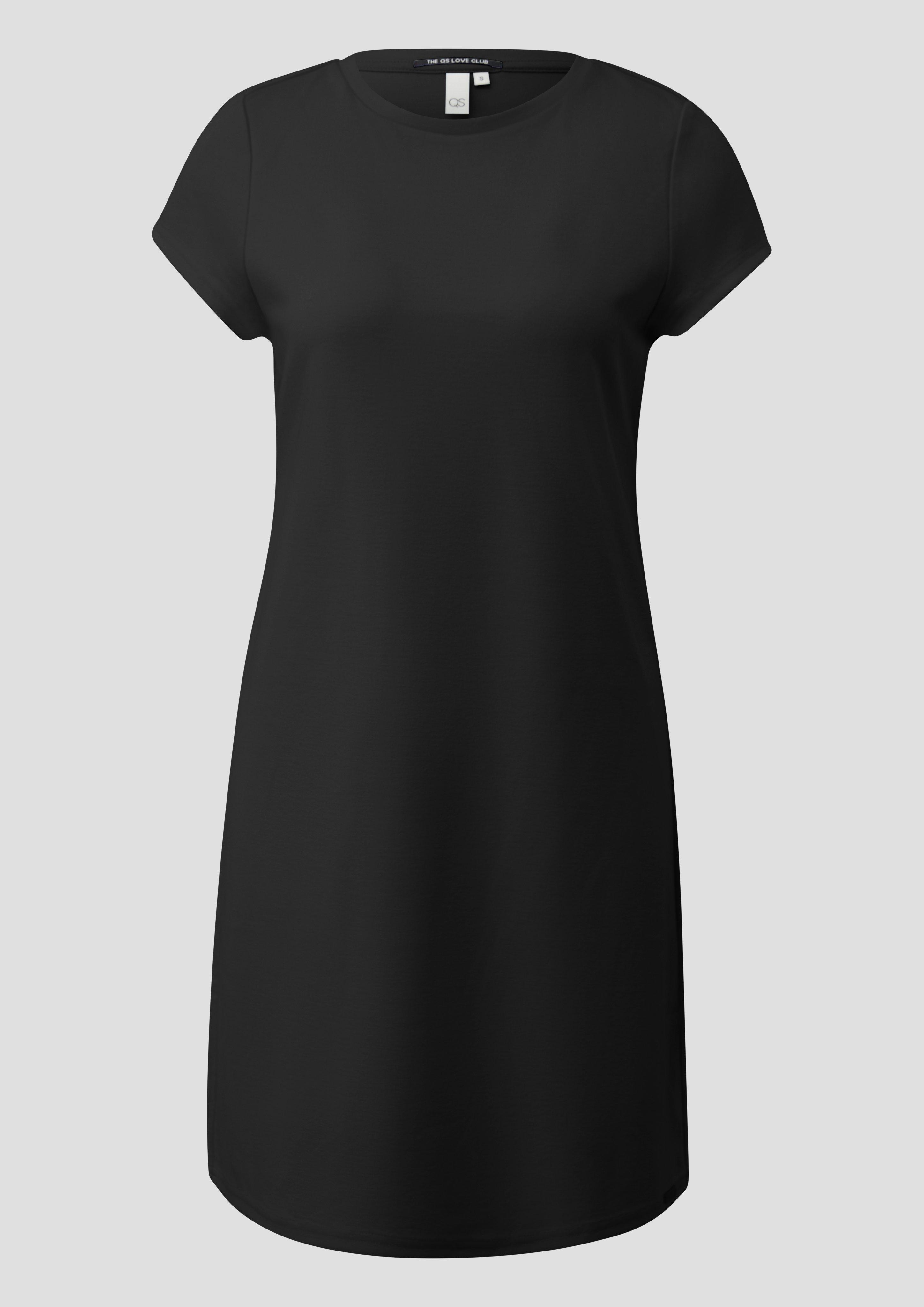 Kleid in 9999, 1101 & 5104