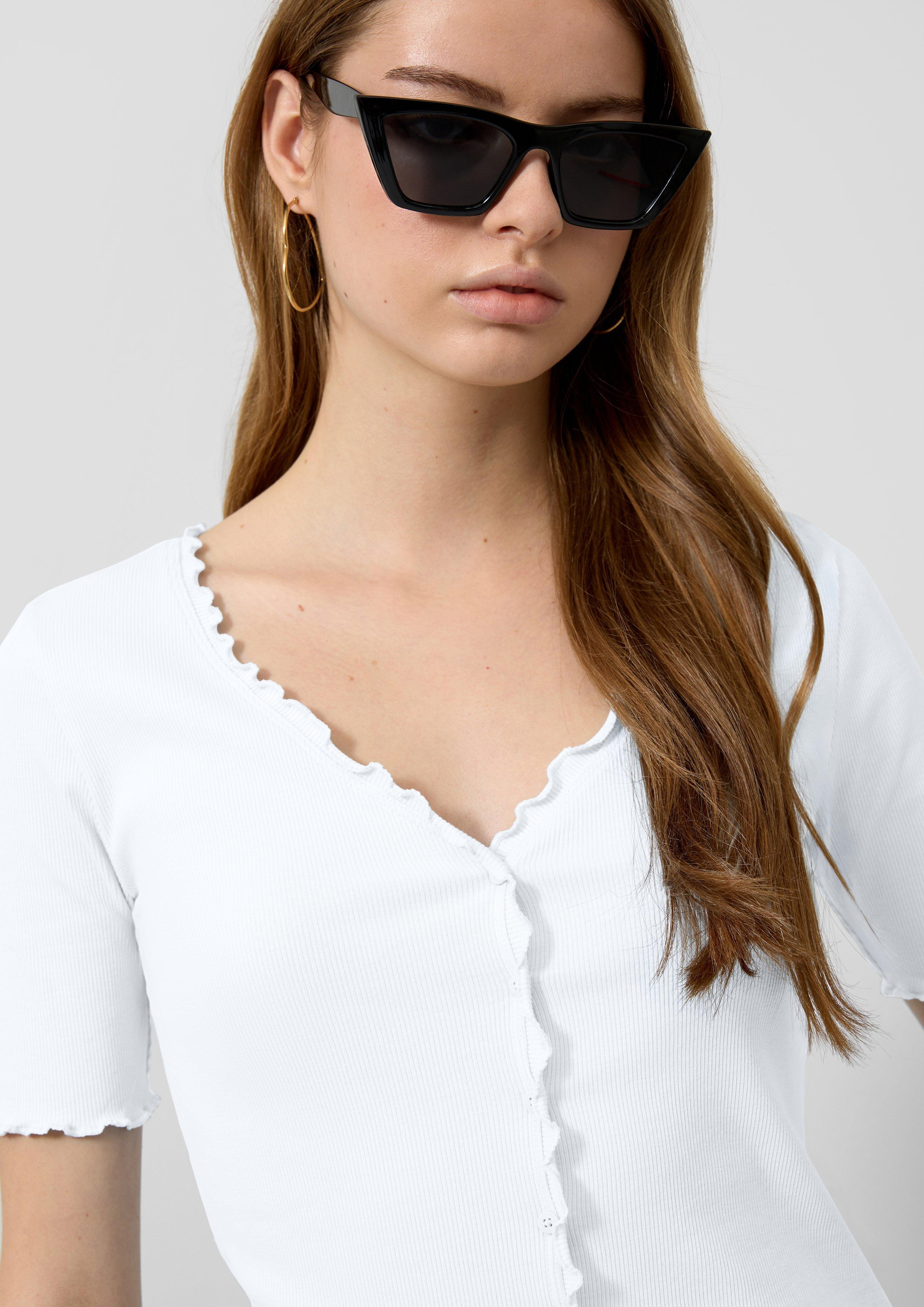 T-Shirt in 0100 & 5104