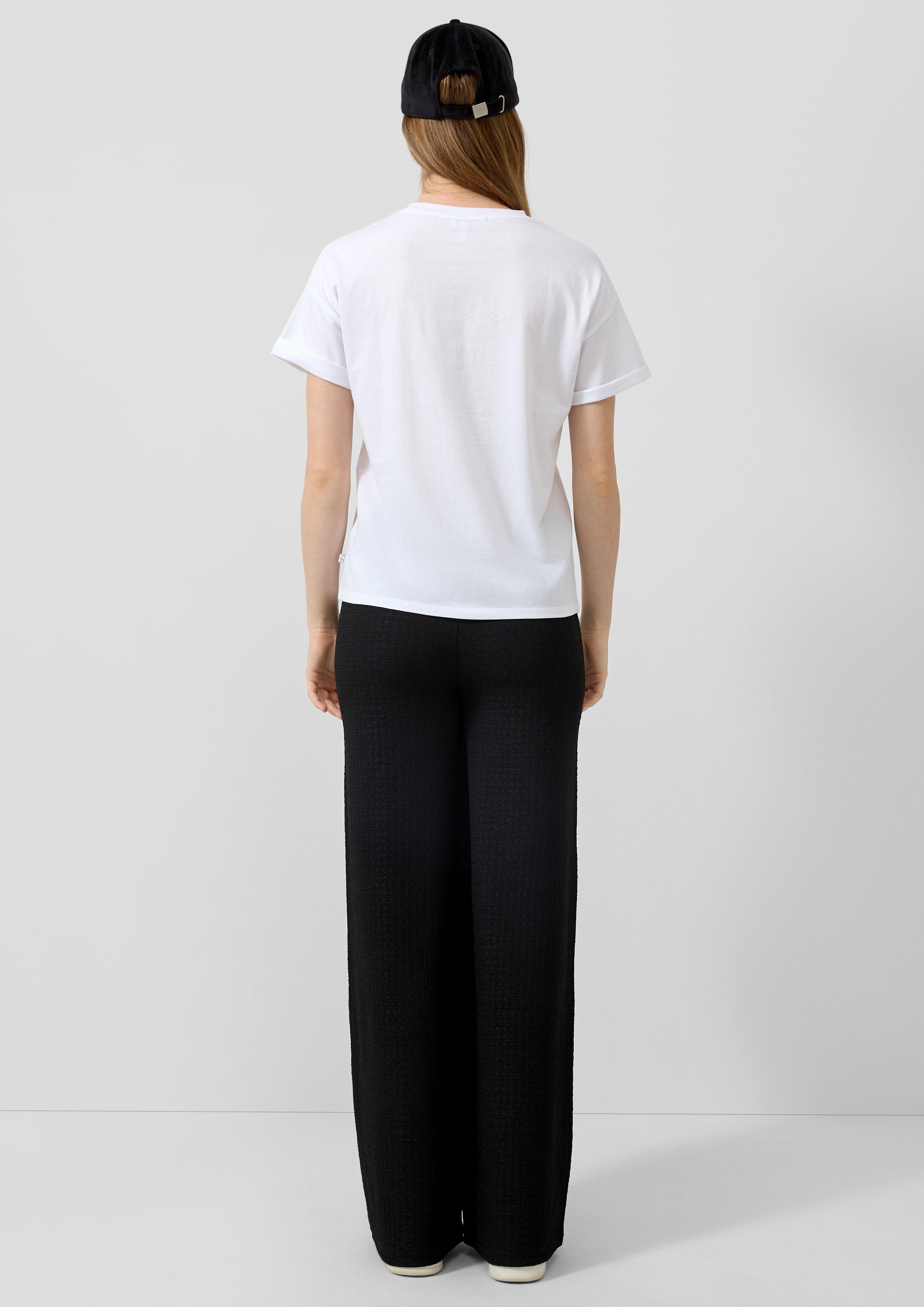 T-Shirt in 01D0, 99D0 & 51D0