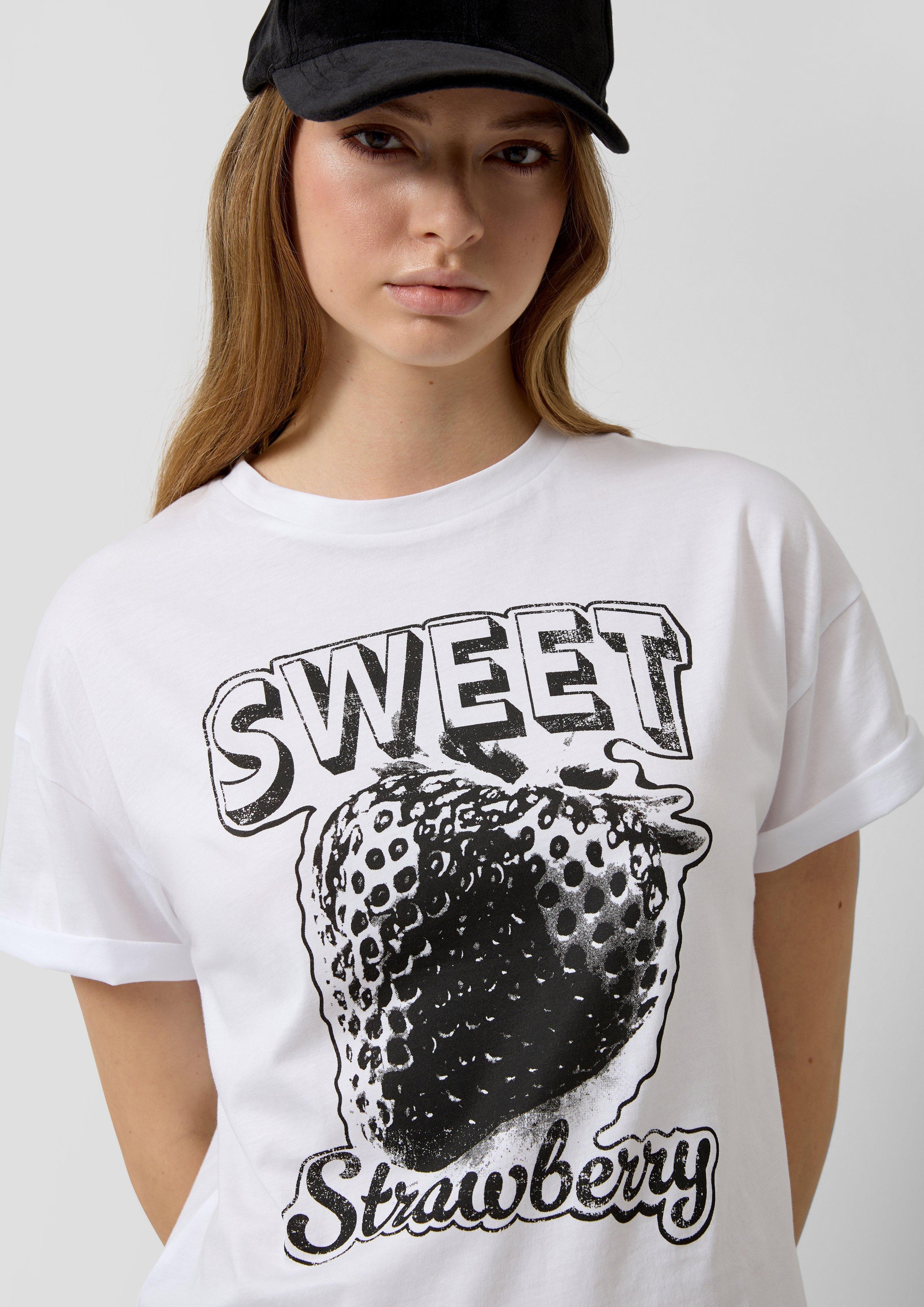 T-Shirt in 01D0, 99D0 & 51D0