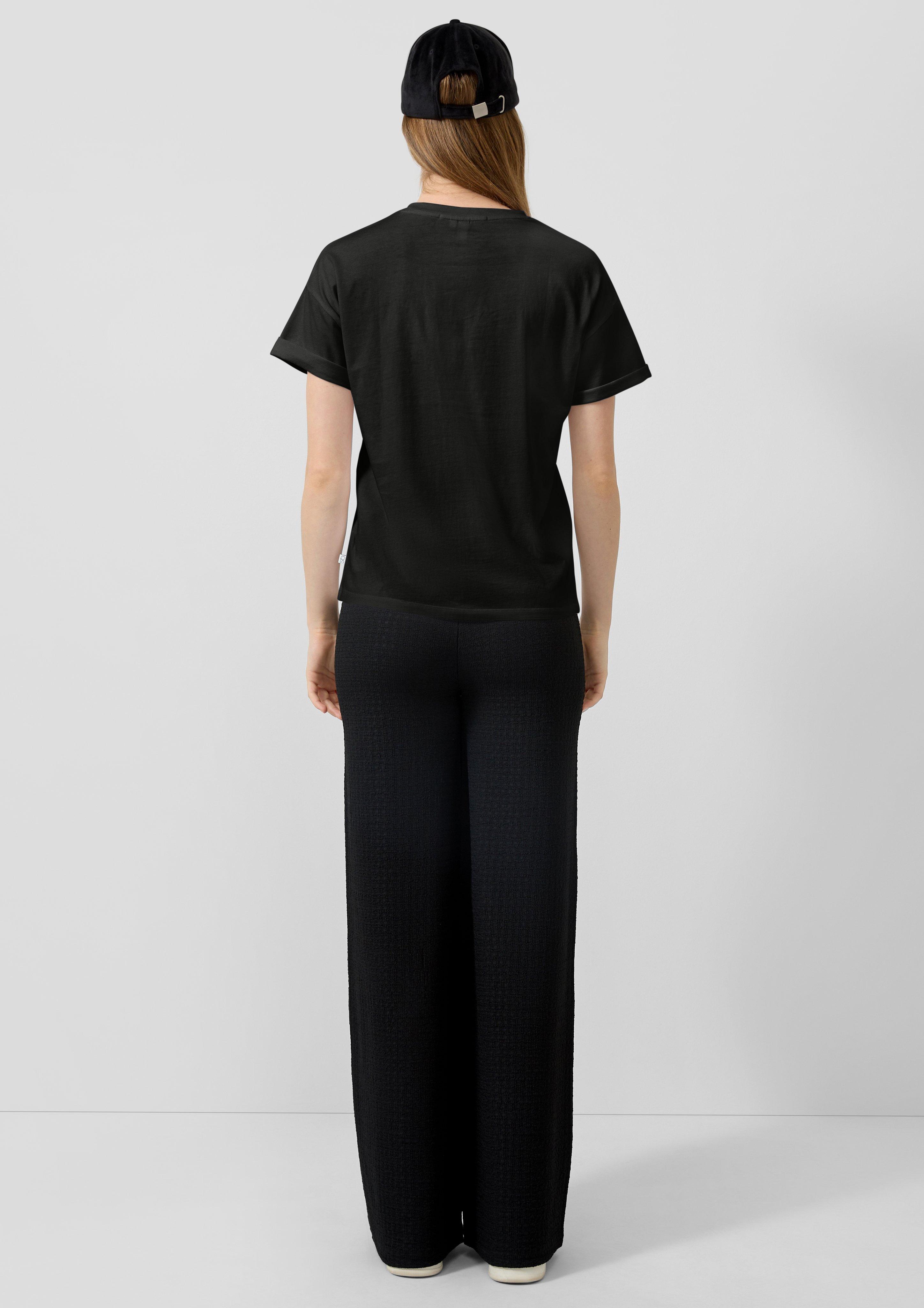 T-Shirt in 99D0, 01D0 & 51D0