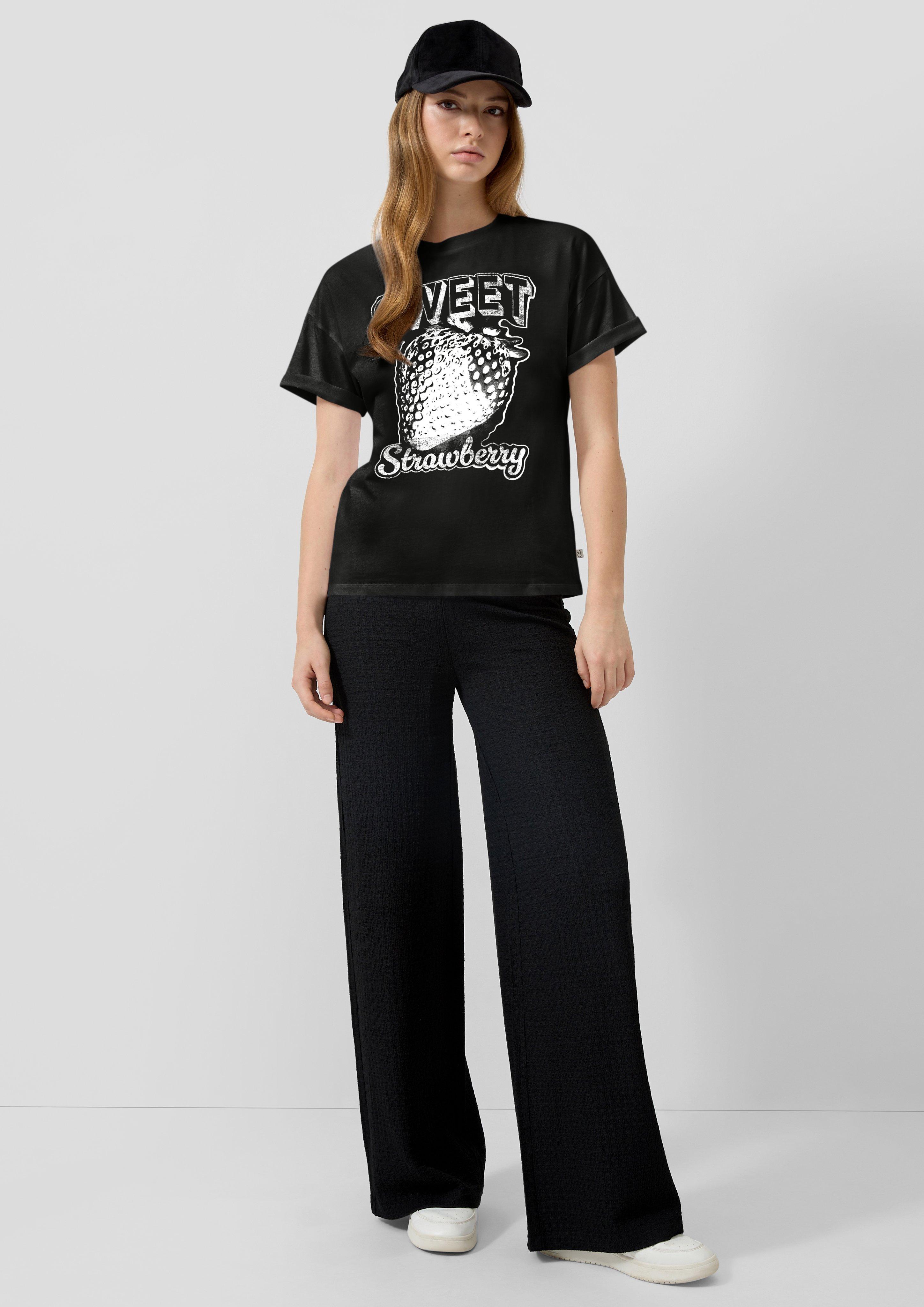 T-Shirt in 99D0, 01D0 & 51D0