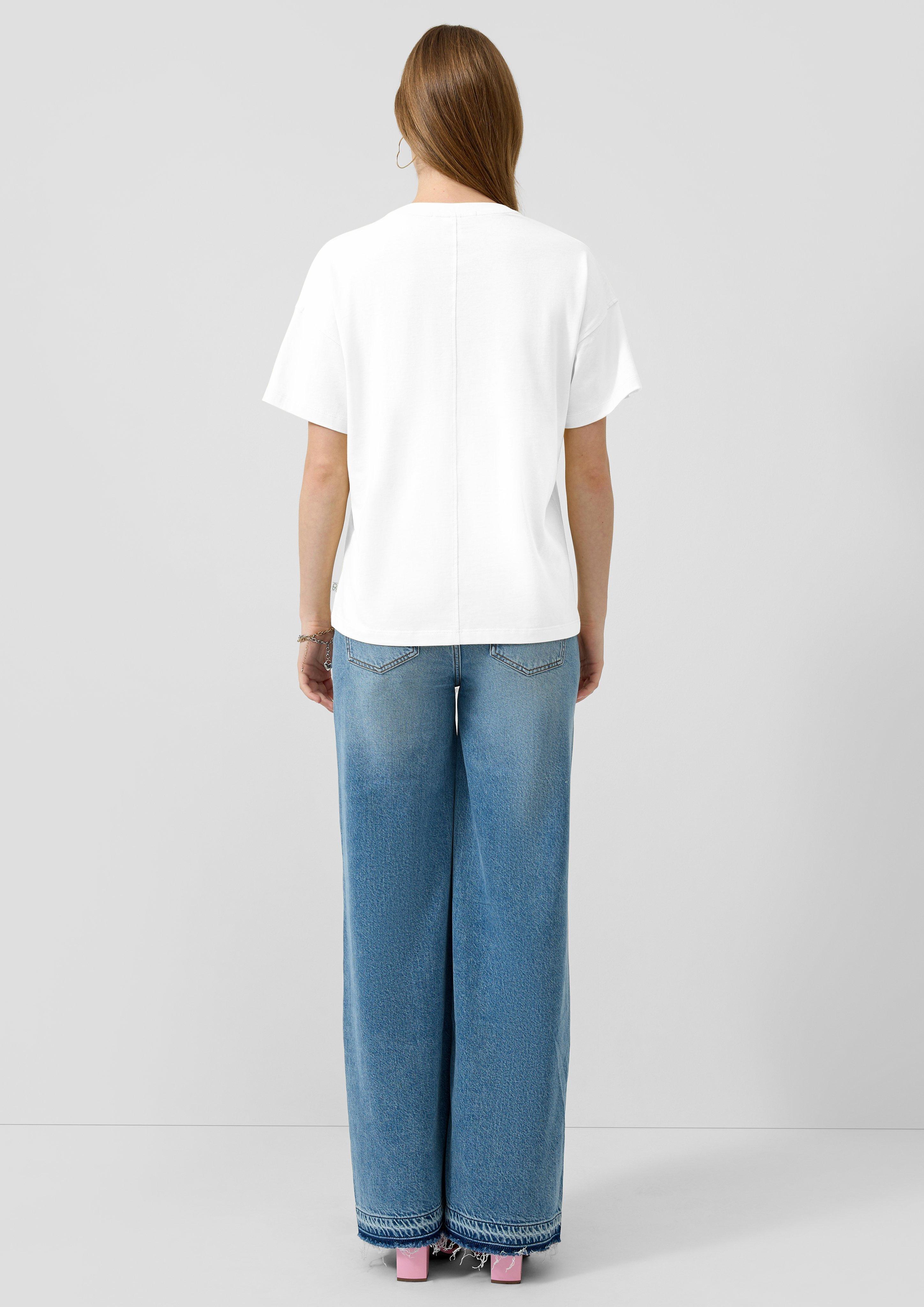 T-Shirt in 01D0 & 11D0