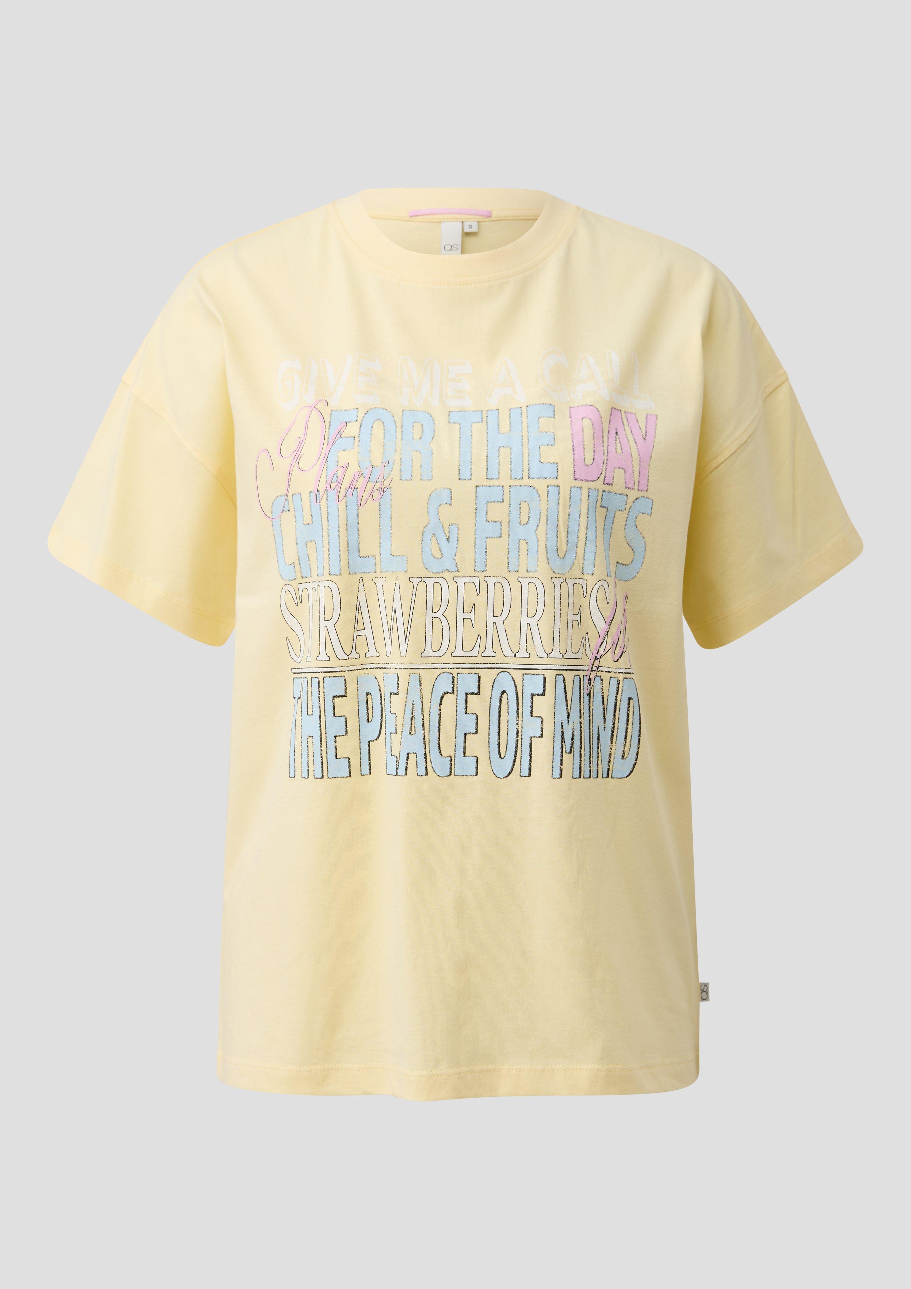 T-Shirt in 11D0 & 01D0