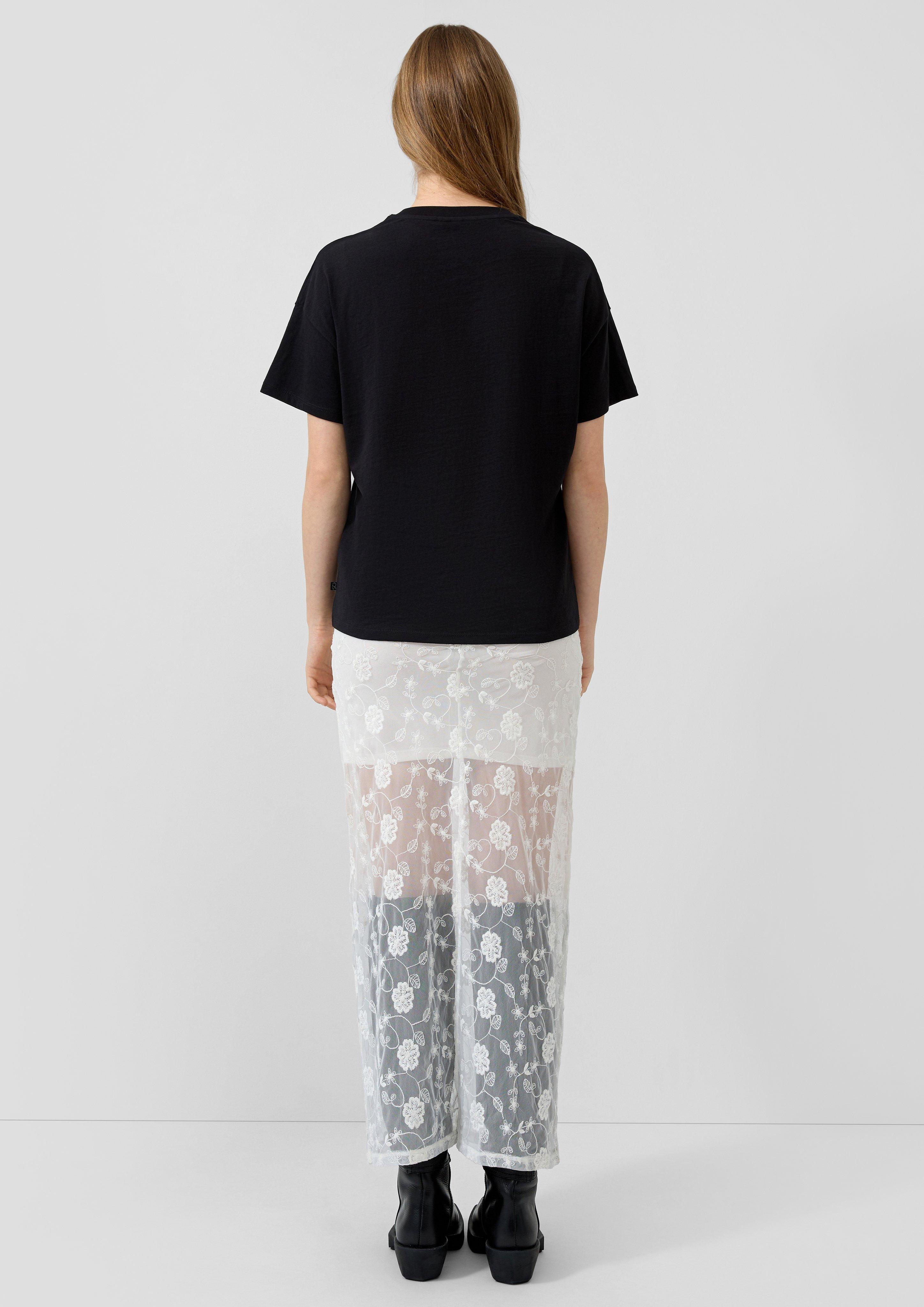 T-Shirt in 99D1 & 01D1