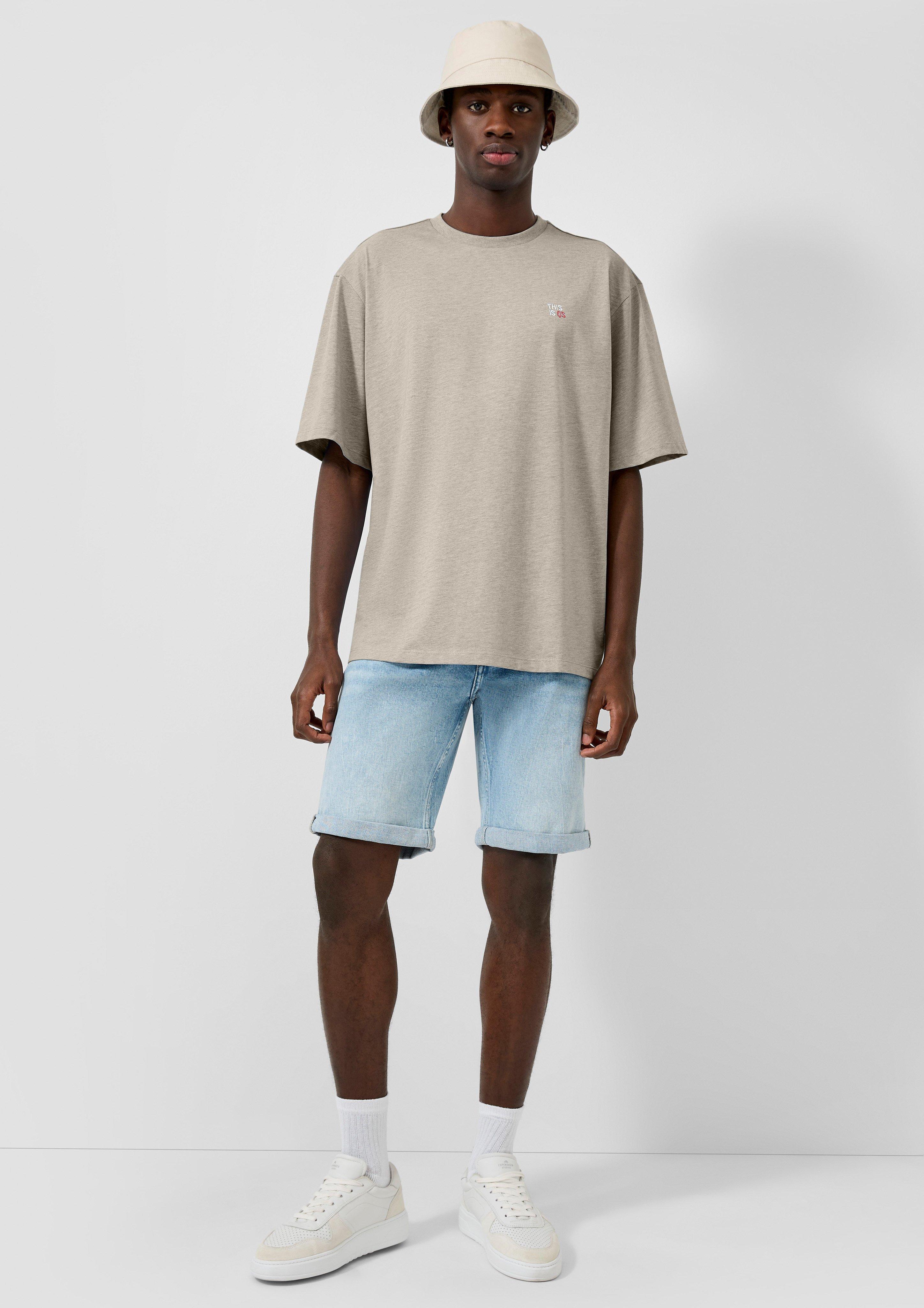 T-Shirt in 93W0, 32W0, 50W0 & 99W0