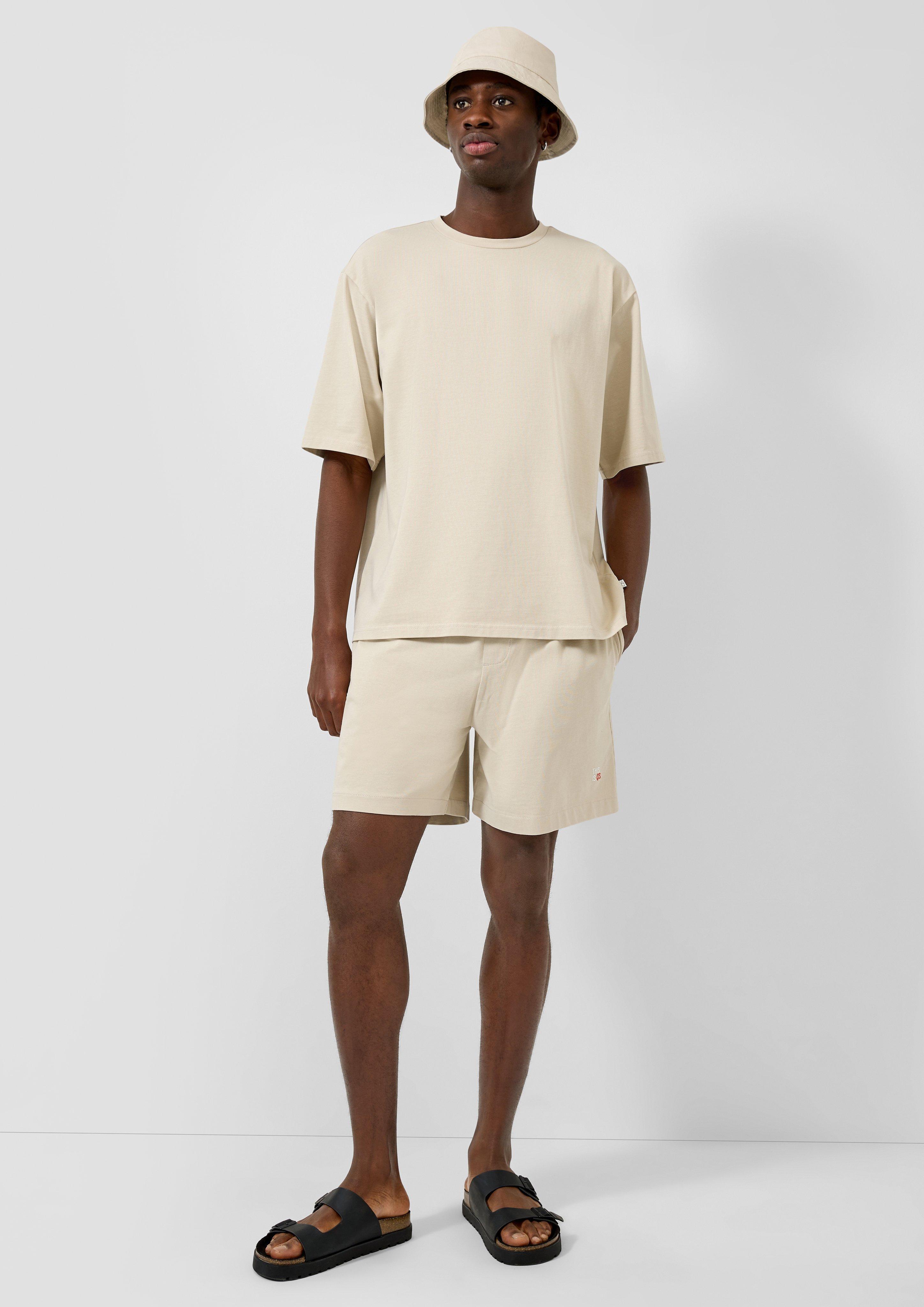 T-shirt in 9306 & 9999