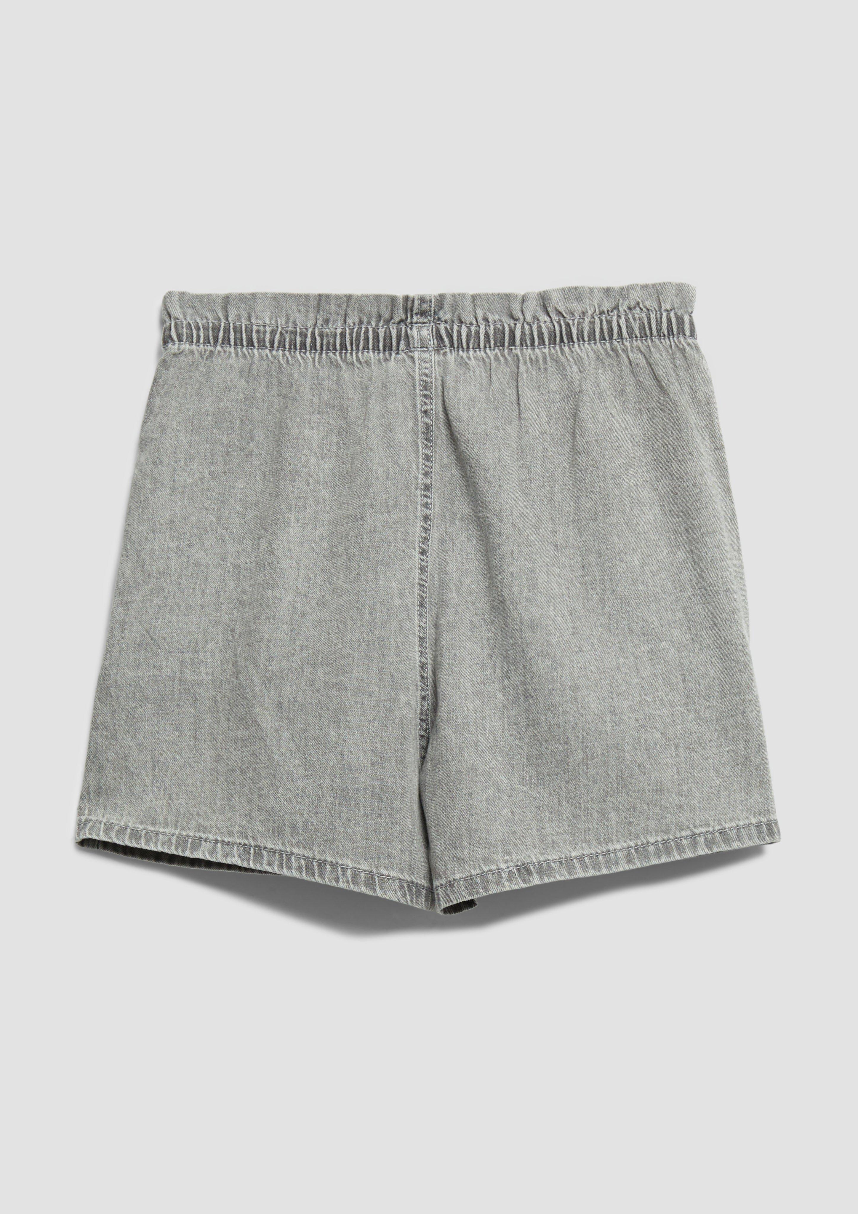 Traperice in 93Y7 & 52Y4