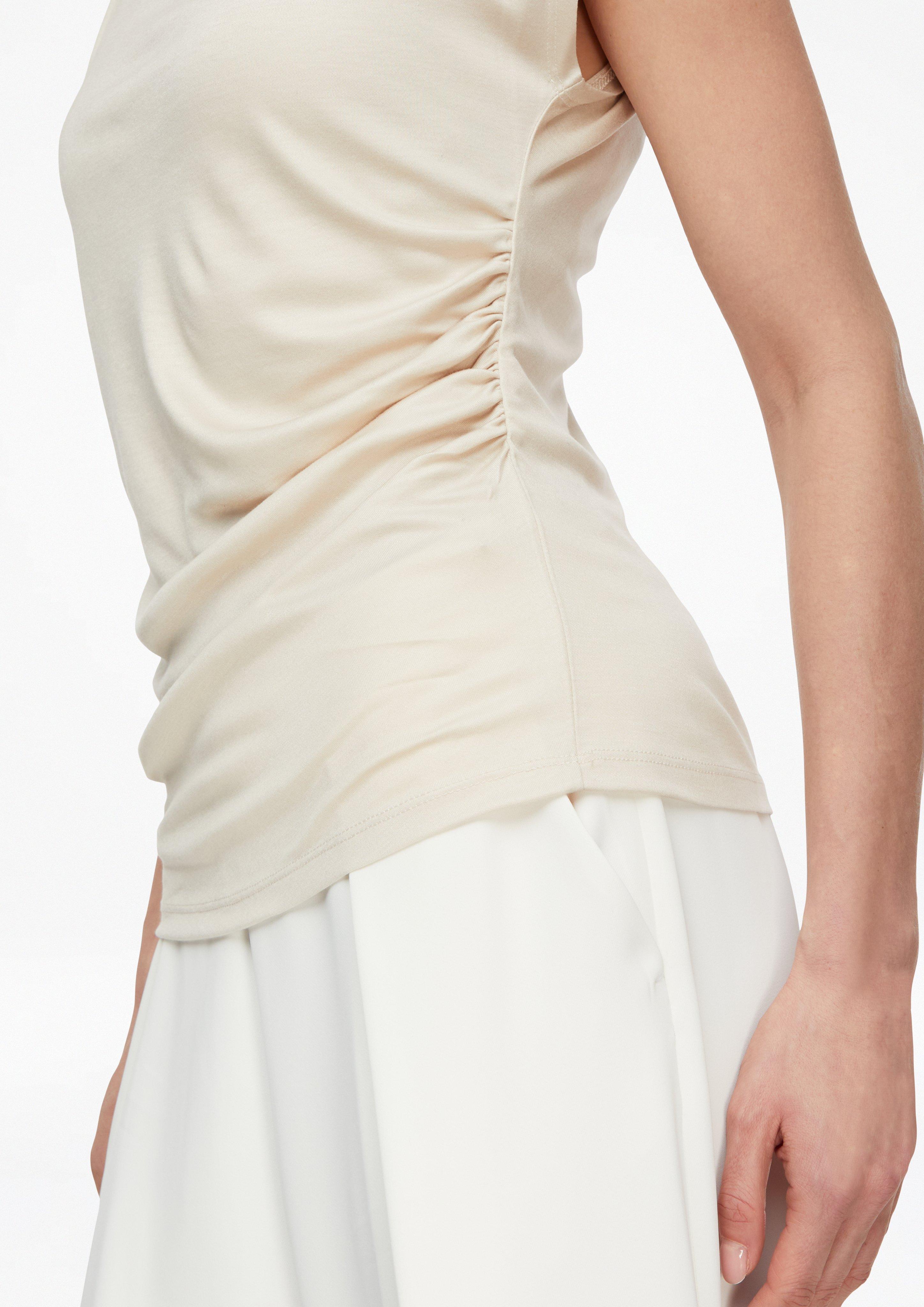 T-Shirt in 9300 & 4180