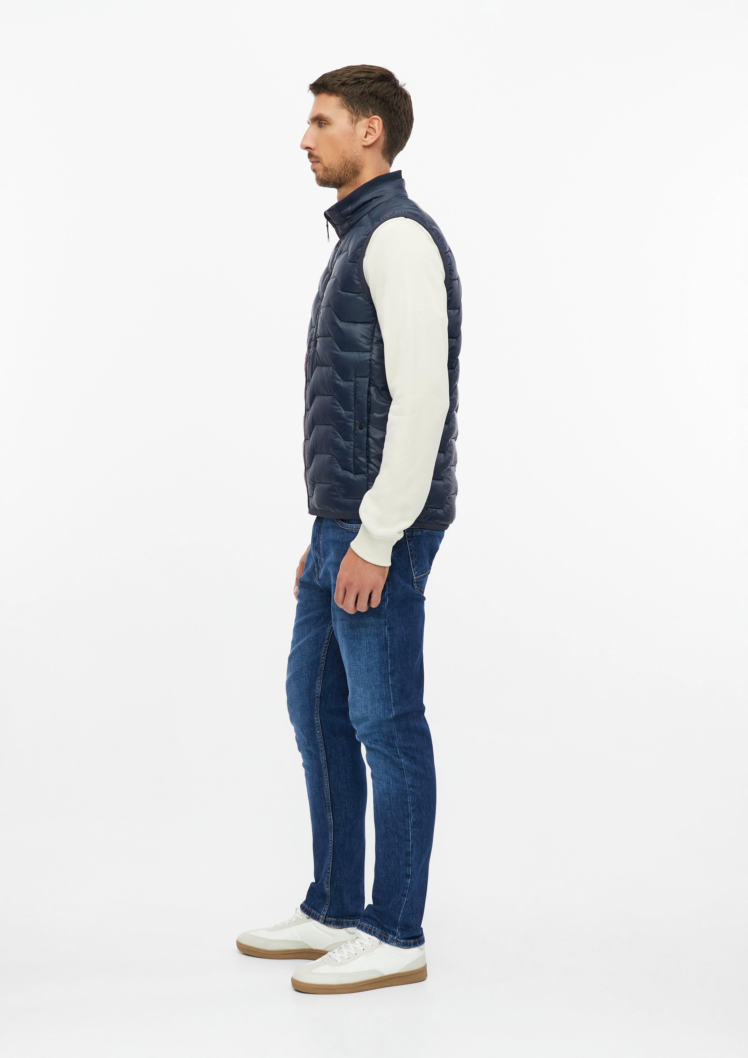 Heren Waterafstotend gewatteerd vest met sportieve details in blauw van s.Oliver