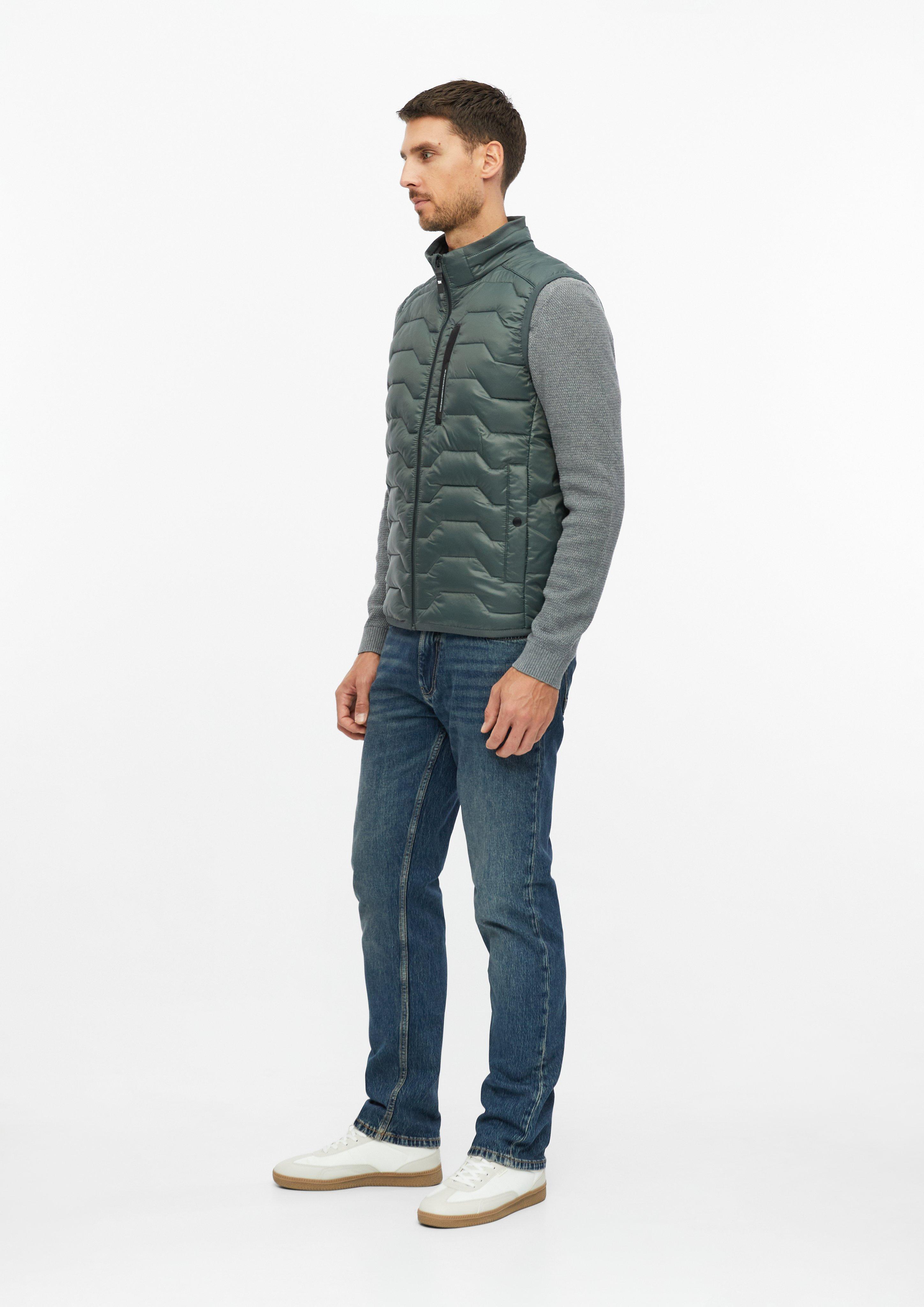 Heren Waterafstotend gewatteerd vest met sportieve details in groen van s.Oliver
