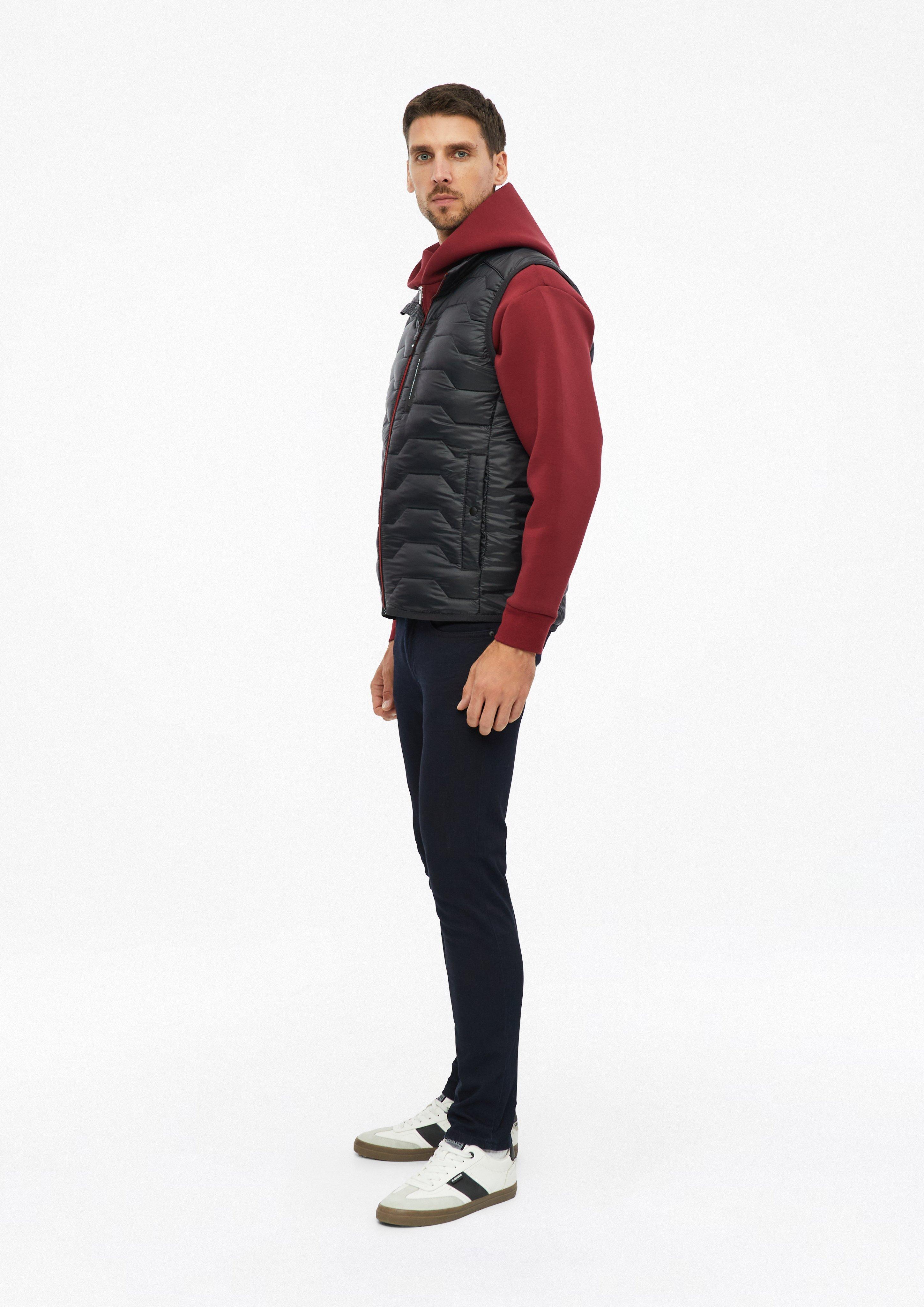 Heren Waterafstotend gewatteerd vest met sportieve details in zwart van s.Oliver