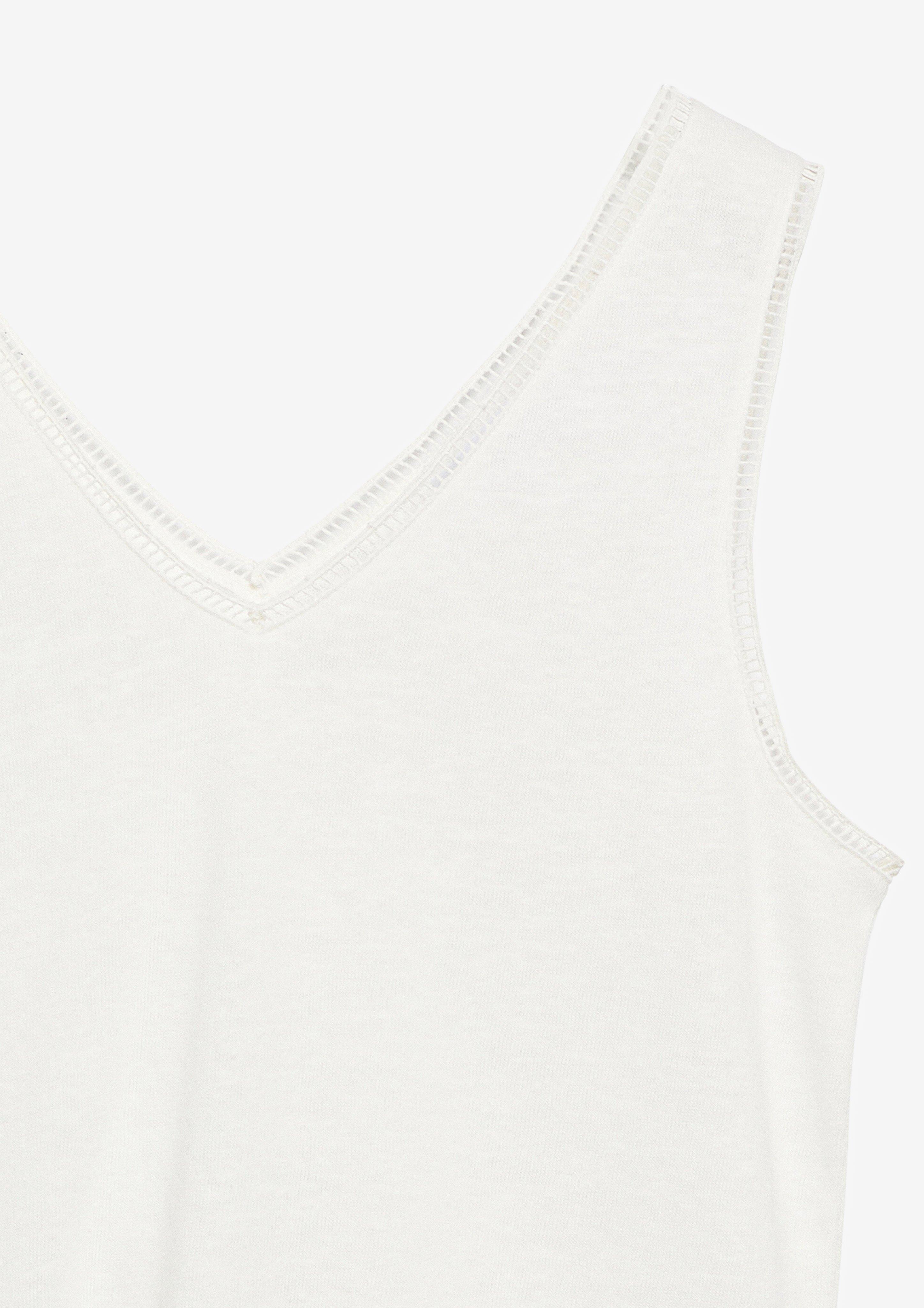 T-Shirt in  von COMMA