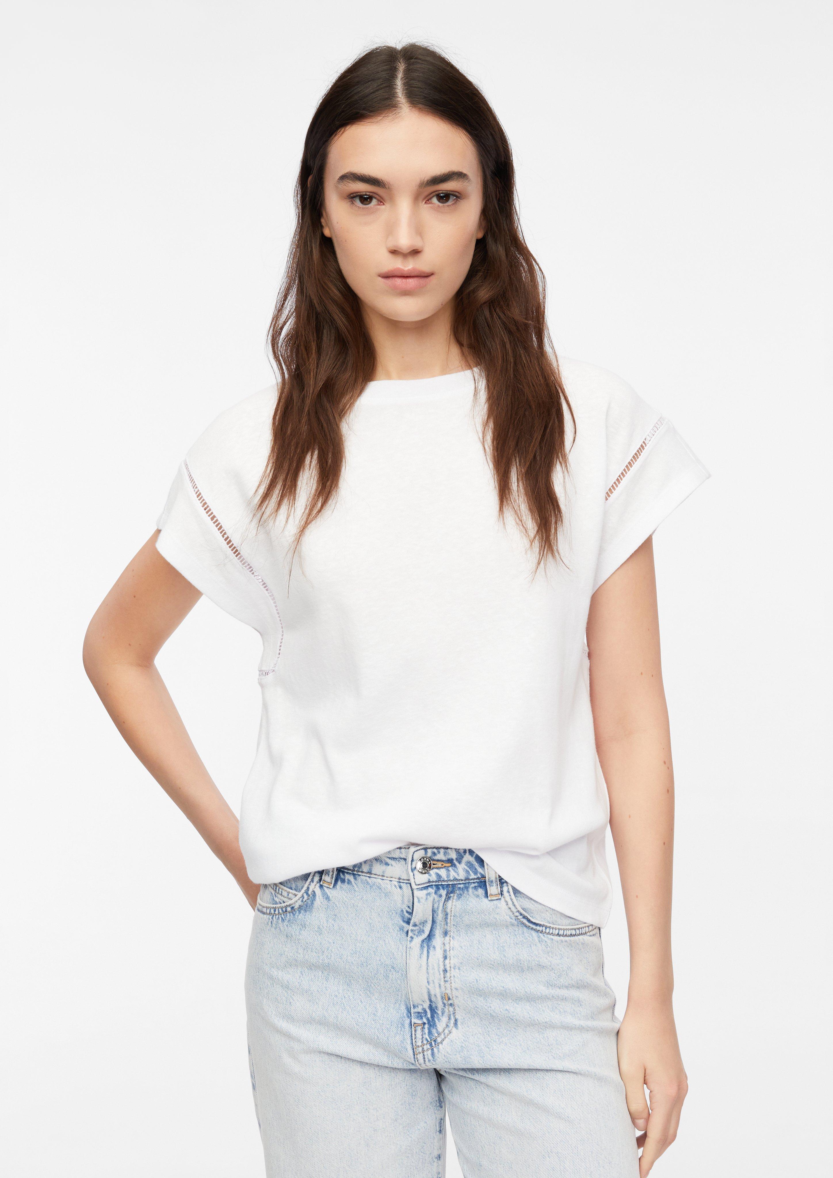 T-Shirt in  by COMMA