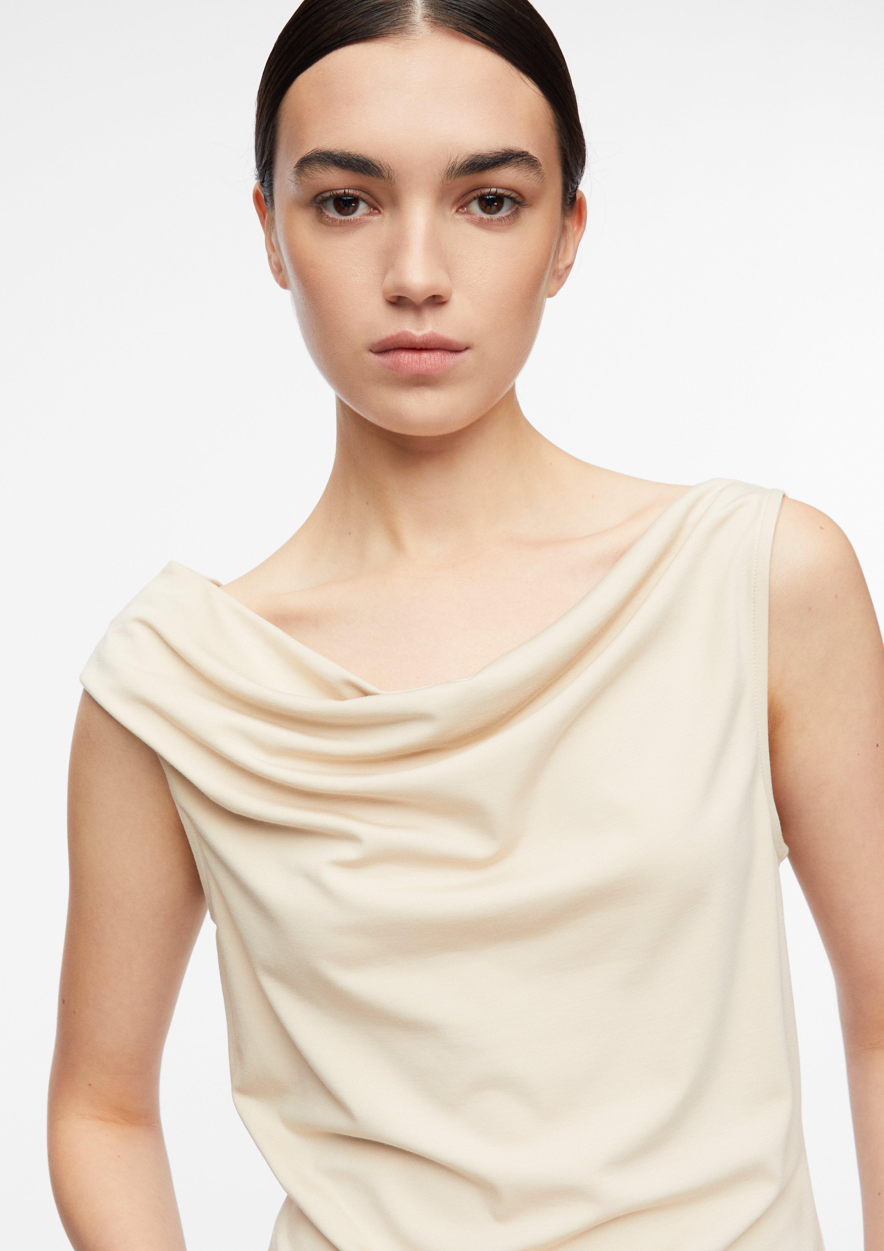 T-Shirt in  von COMMA