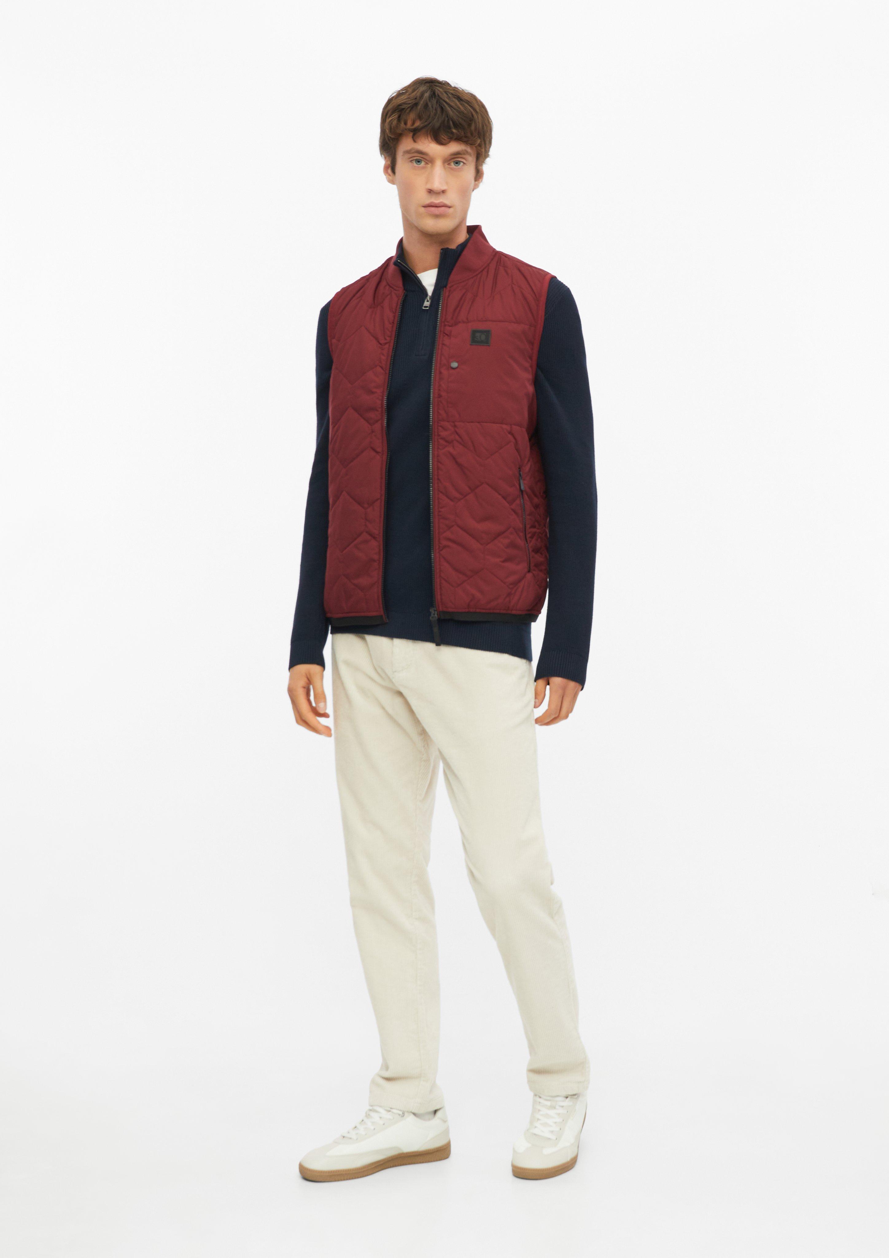 Hommes Gilet matelassé sportif avec détails contrastés en rouge de s.Oliver