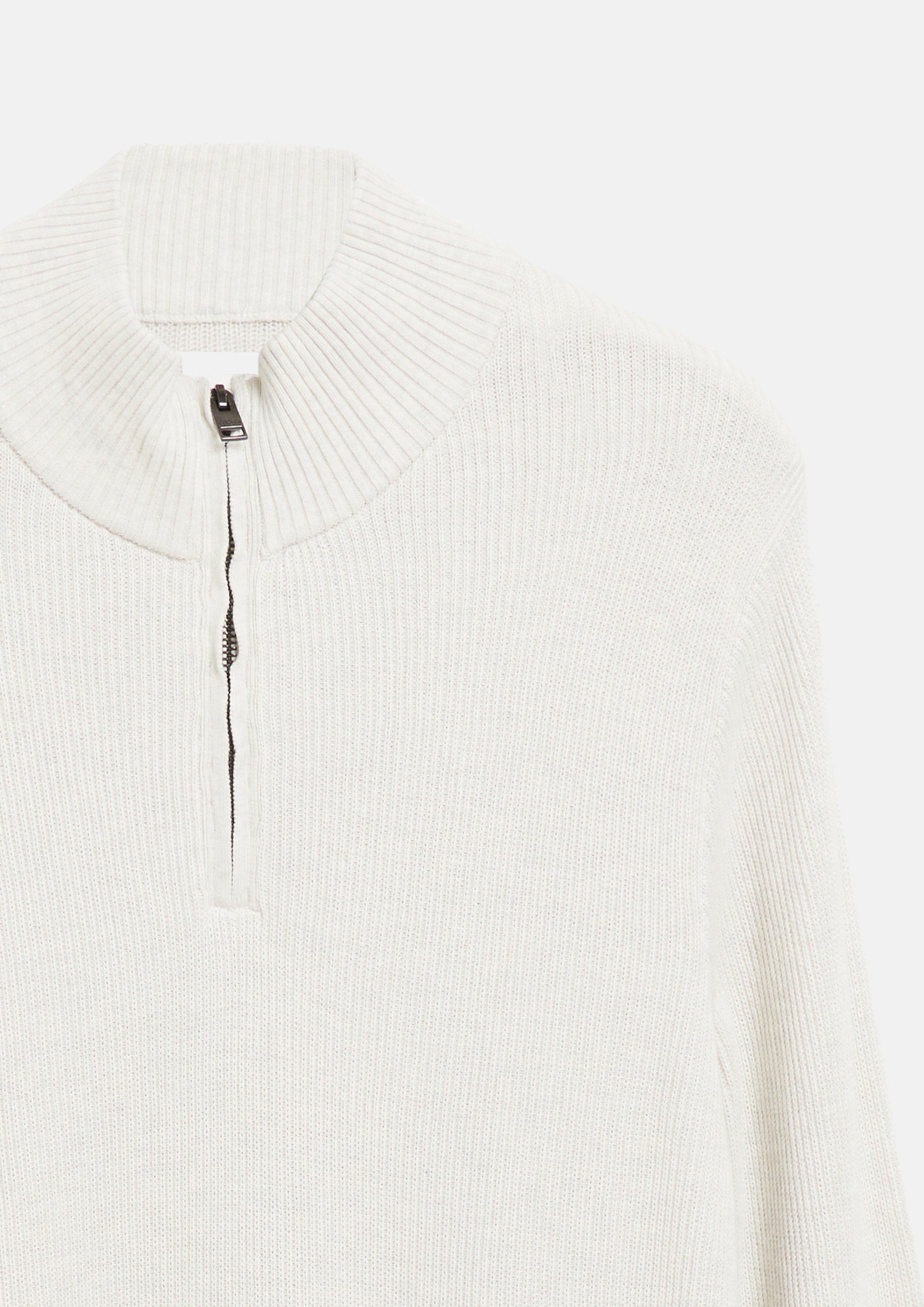 Men Textured knit sweater with a crew neck in cream by s.Oliver