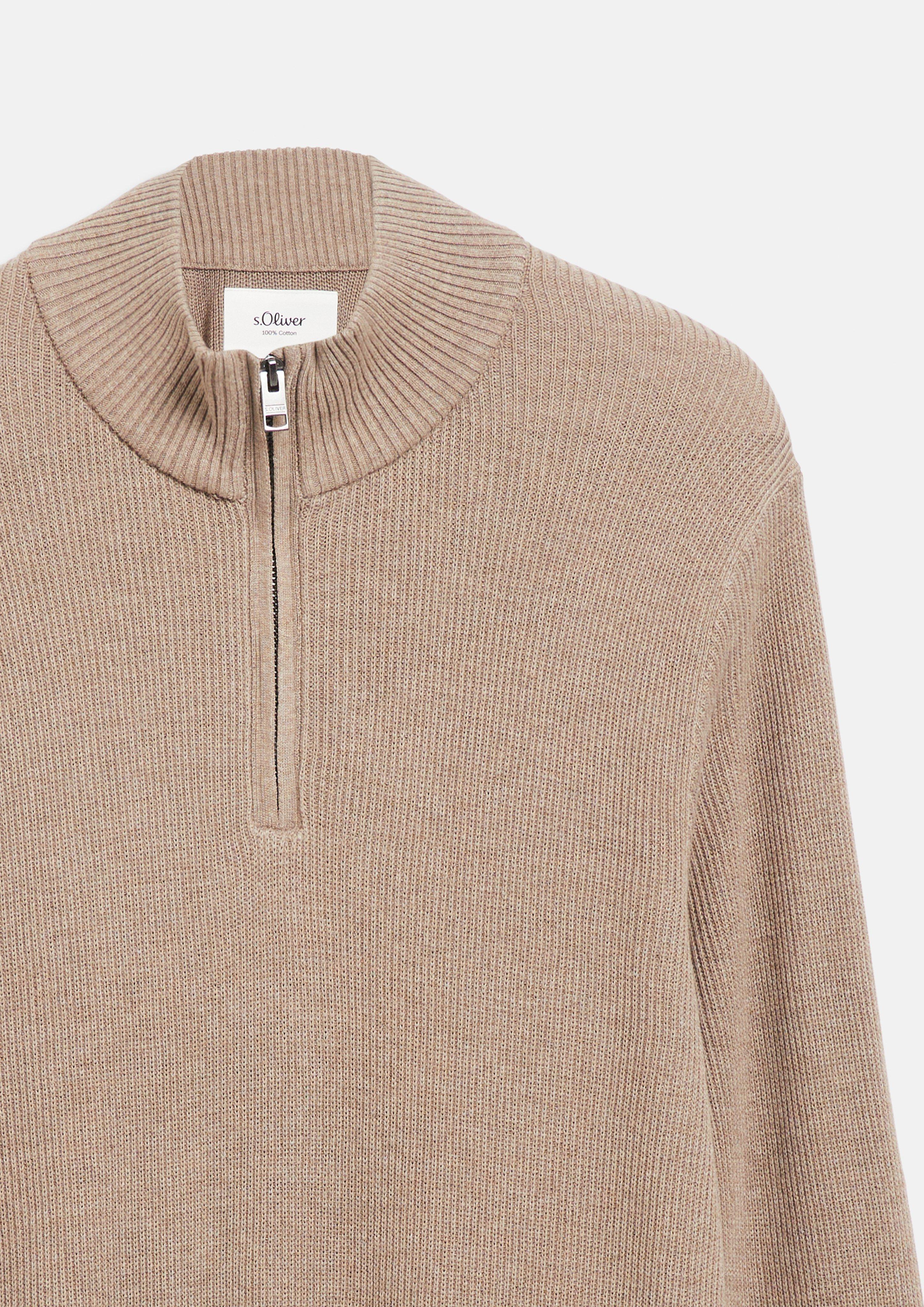 Men Textured knit sweater with a crew neck in brown by s.Oliver