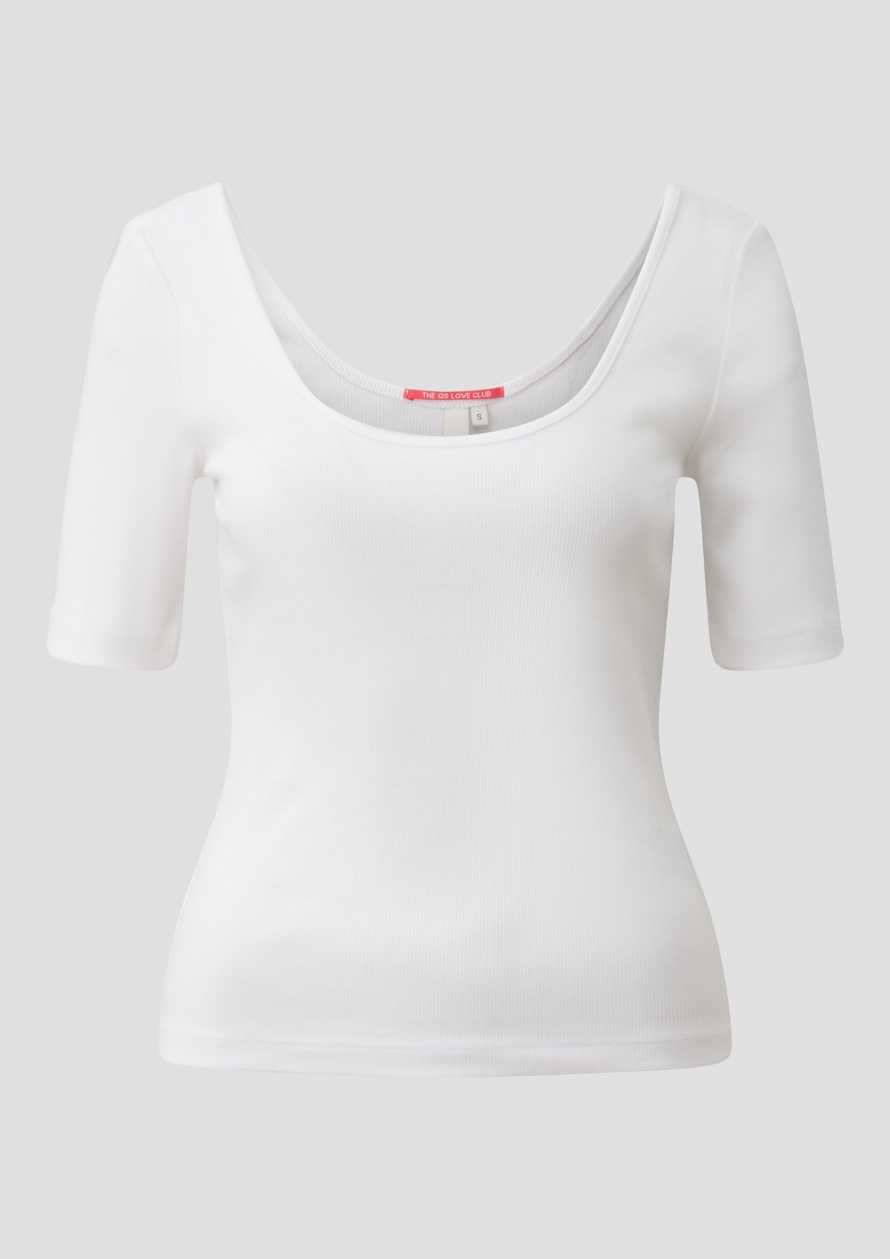 T-Shirt in 0100, 1101, 3101 & 9999