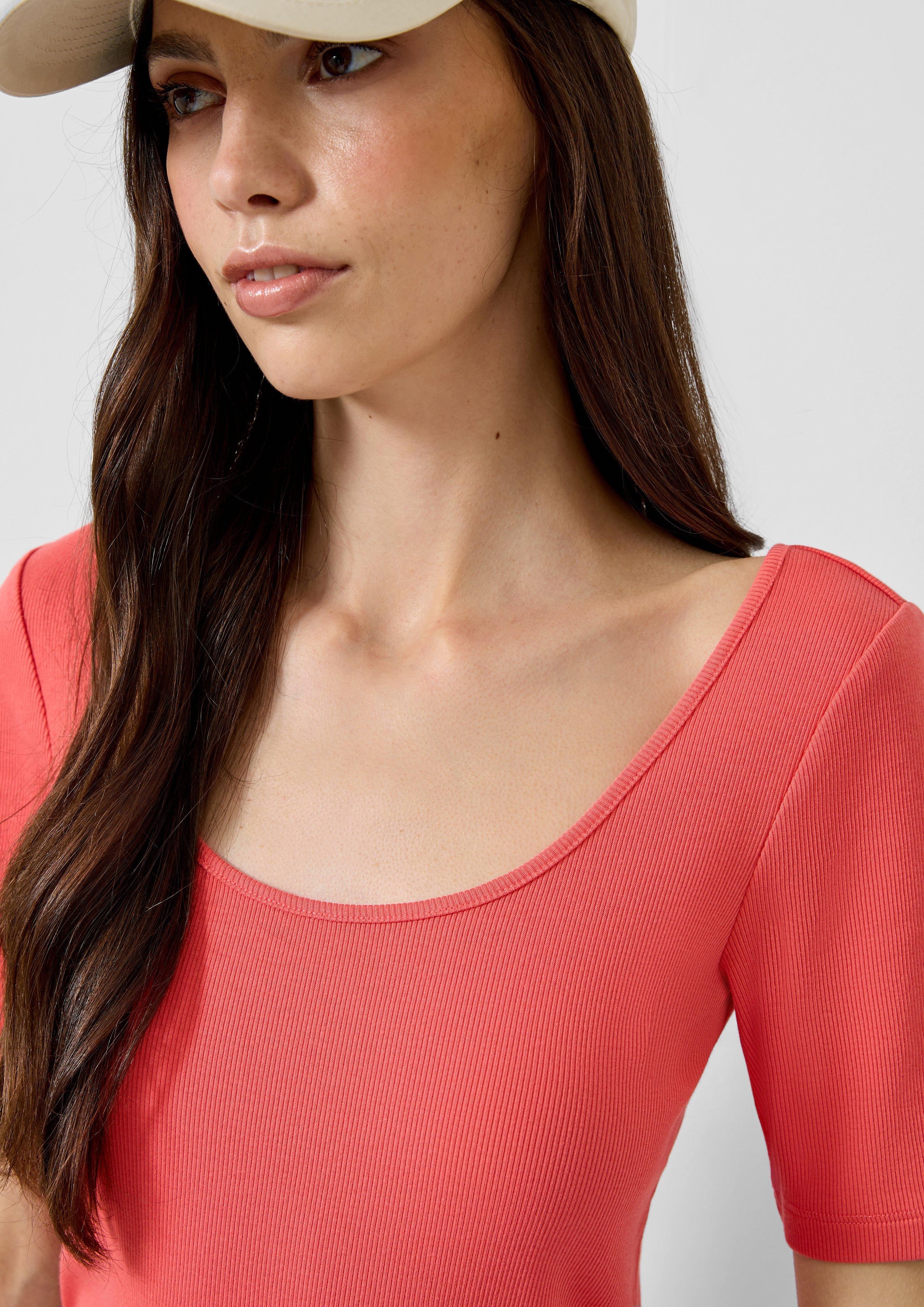 T-Shirt in 3101, 1101, 0100 & 9999