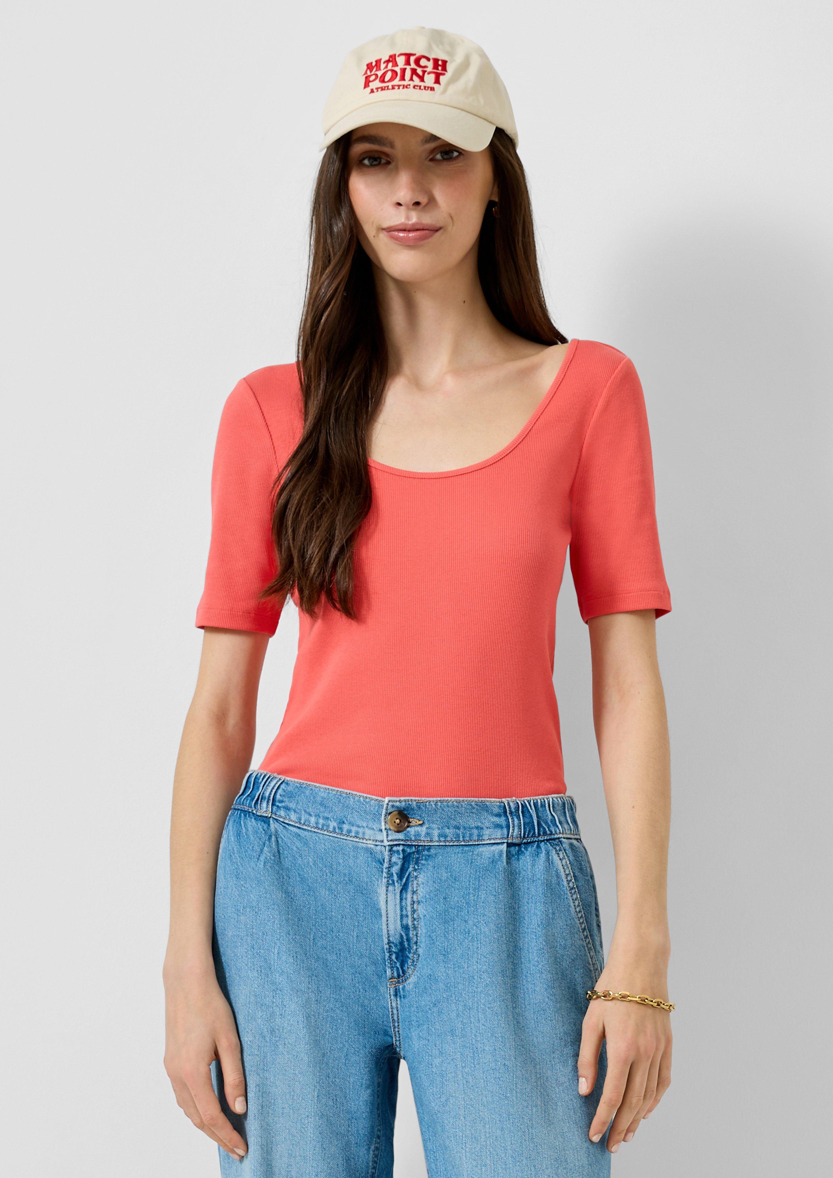 T-Shirt in 3101, 1101, 0100 & 9999