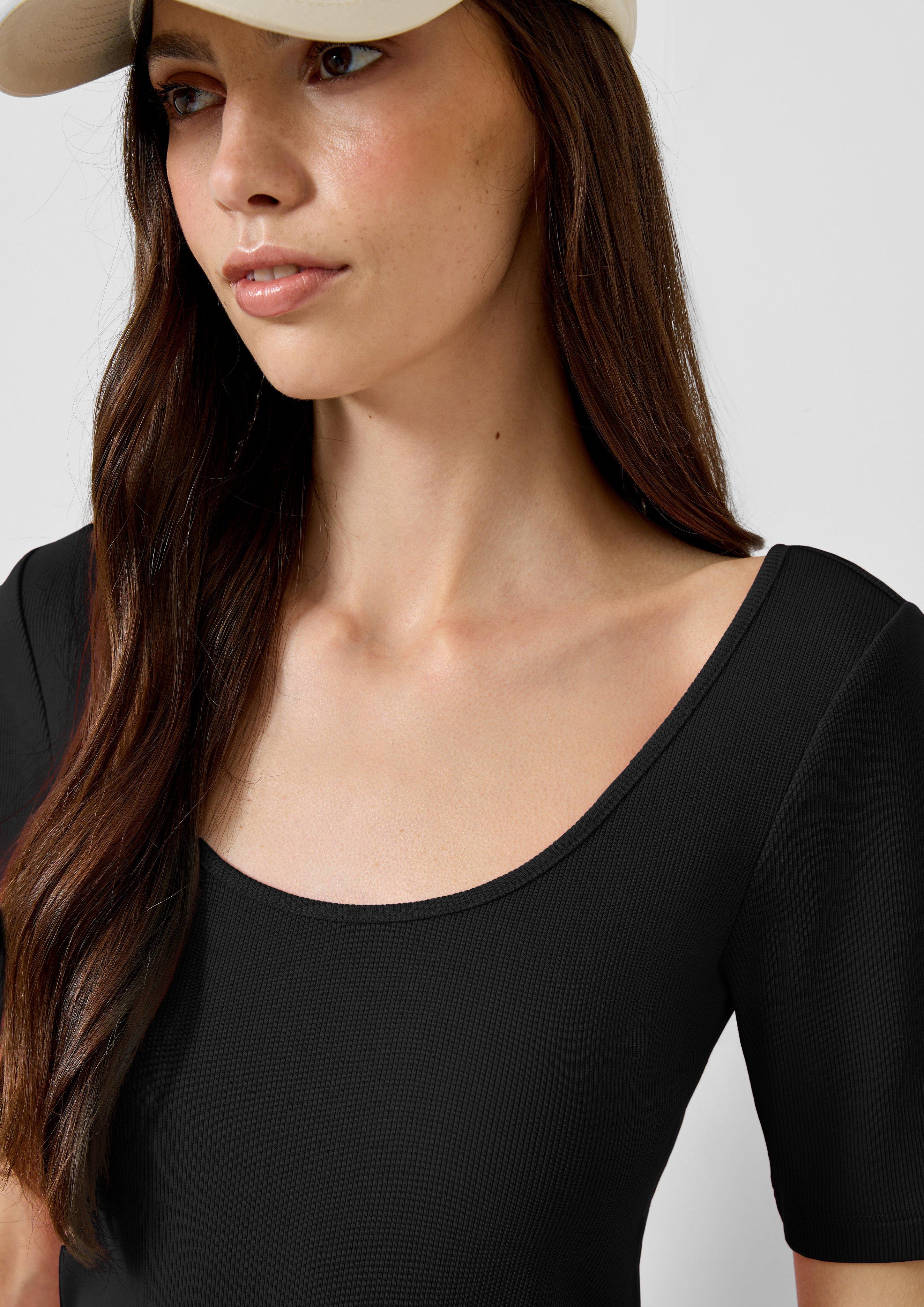 T-Shirt in 9999, 1101, 0100 & 3101