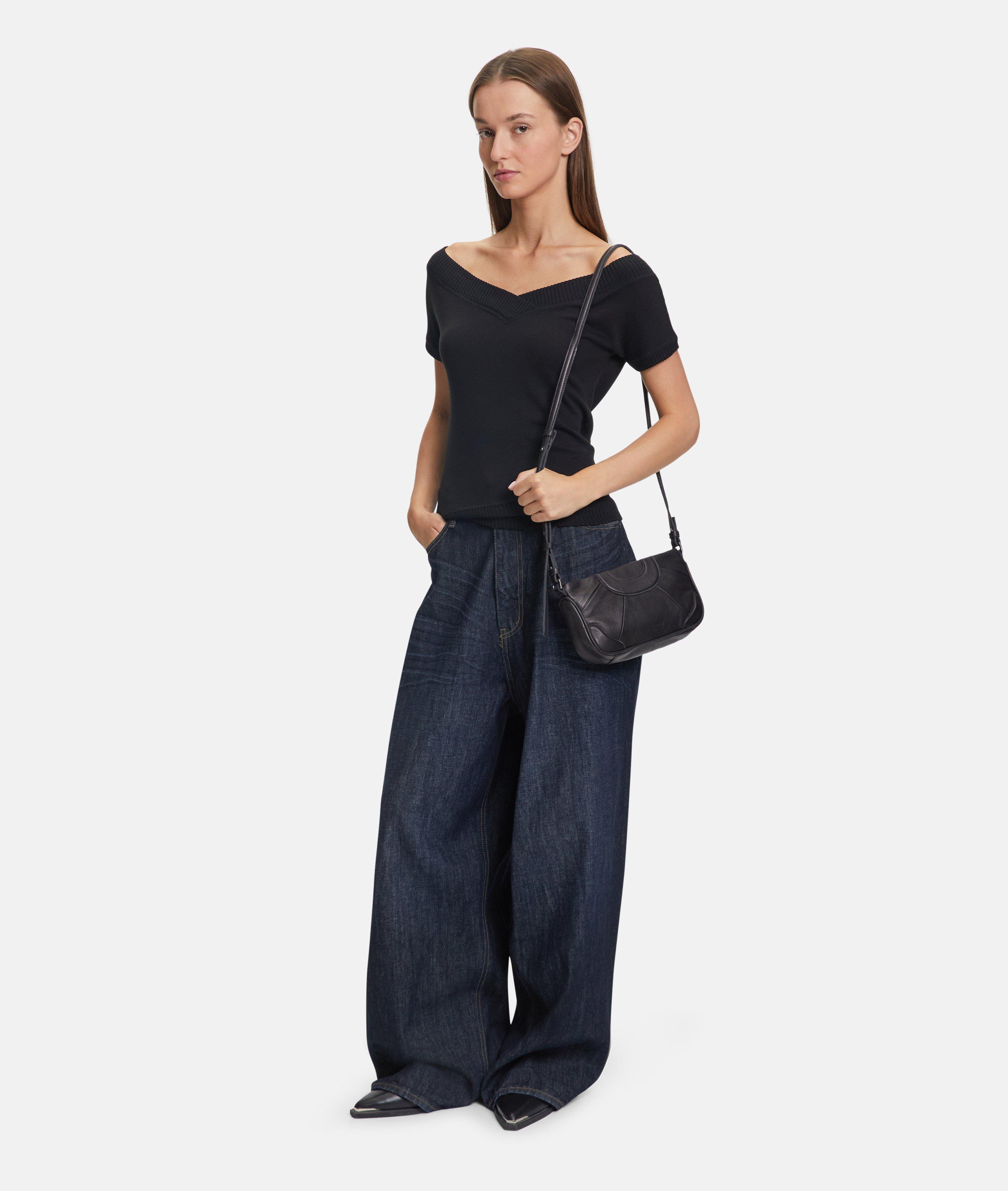 Crossbody in black & blue