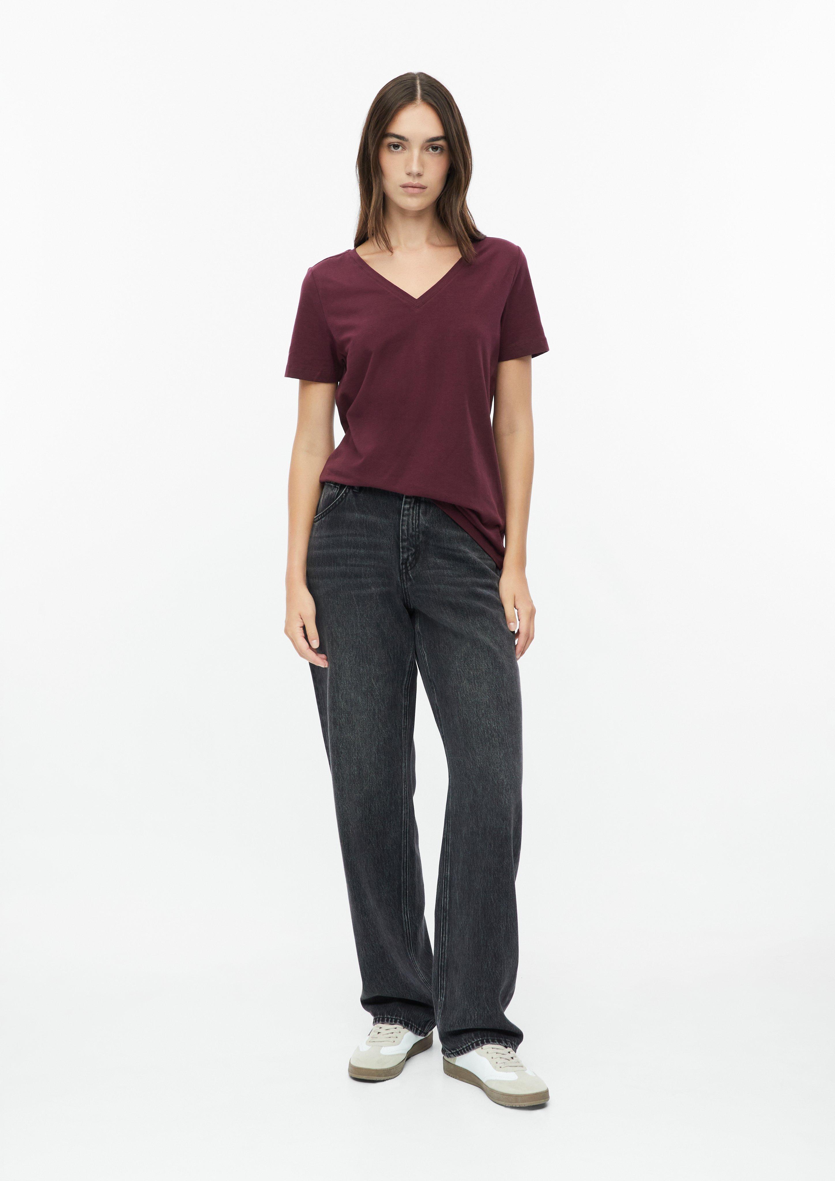Damen T-Shirt mit V-Ausschnitt in rot von s.Oliver