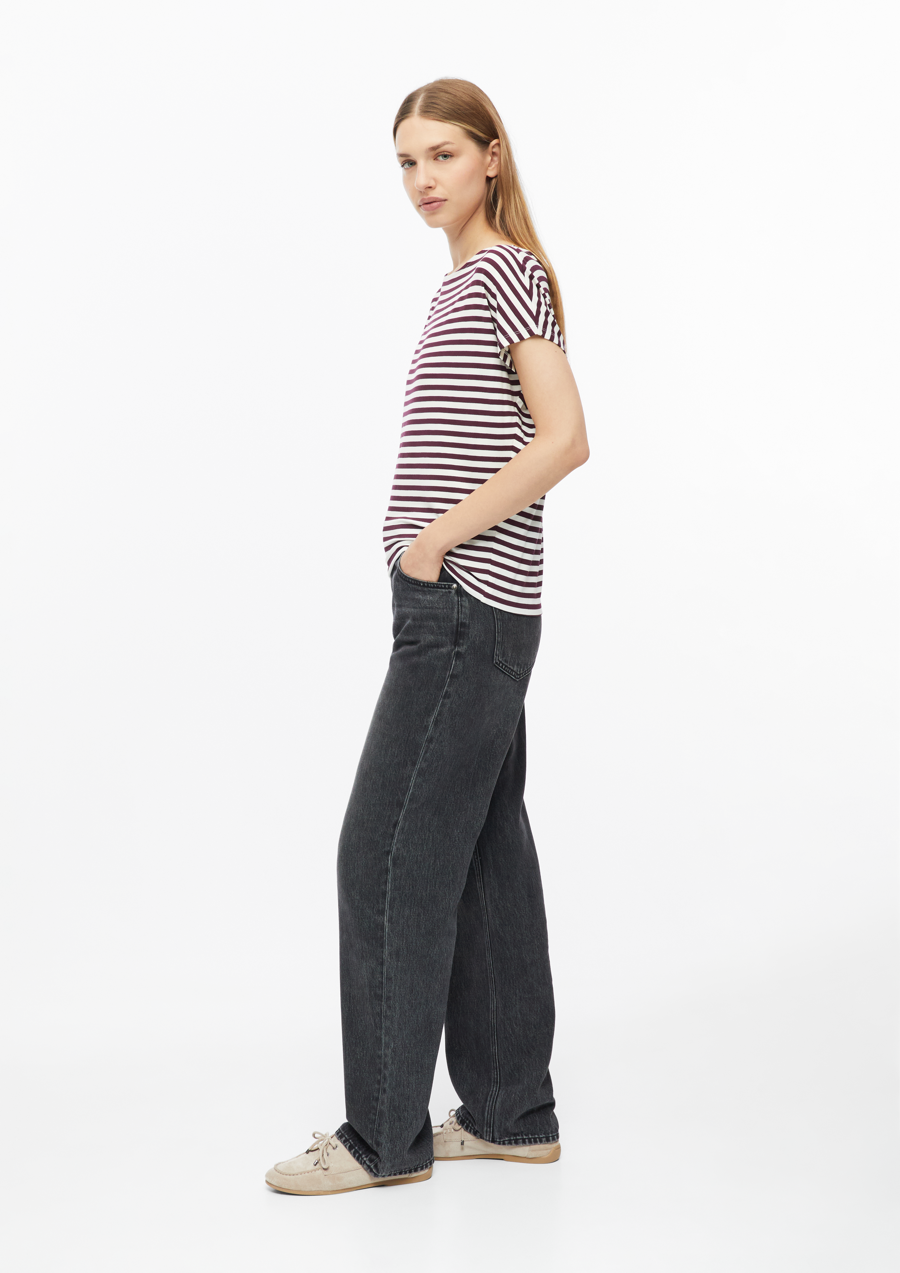 Dames Soepelvallend gestreept shirt met afgezakte schouders in rood van s.Oliver