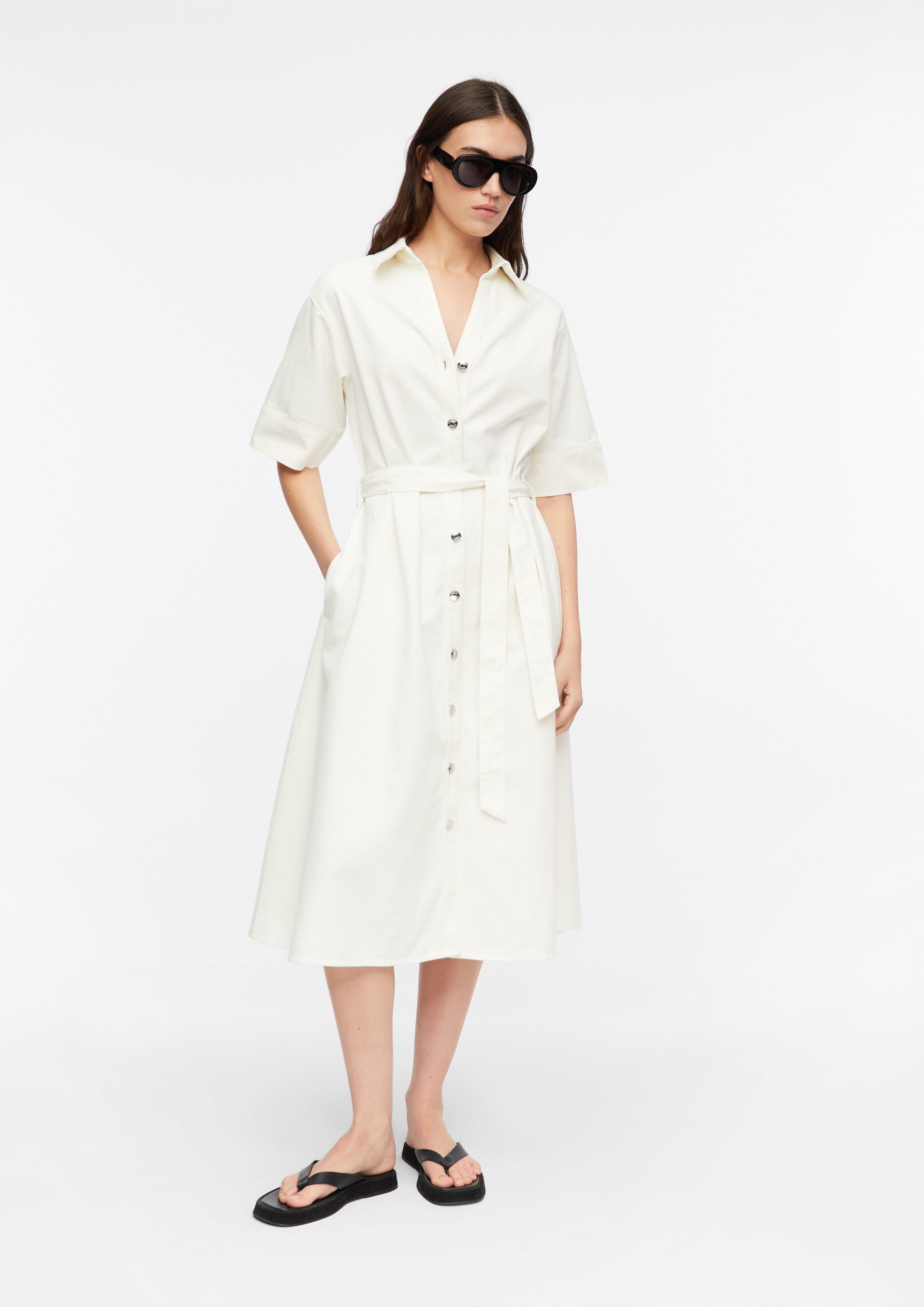 Kleid in weiß von COMMA