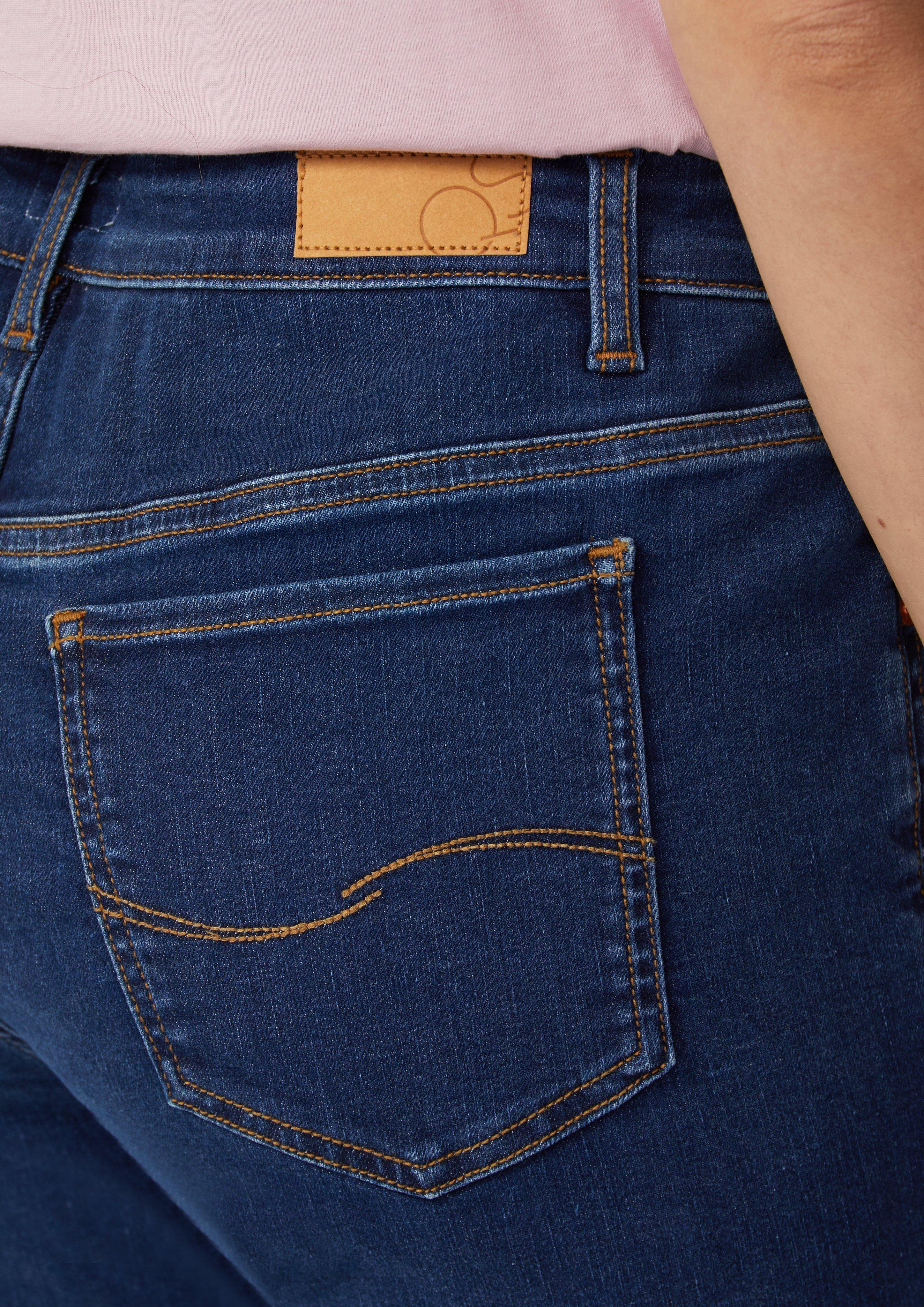 Jeans / Slim Fit / Mid Rise / Bootcut Leg