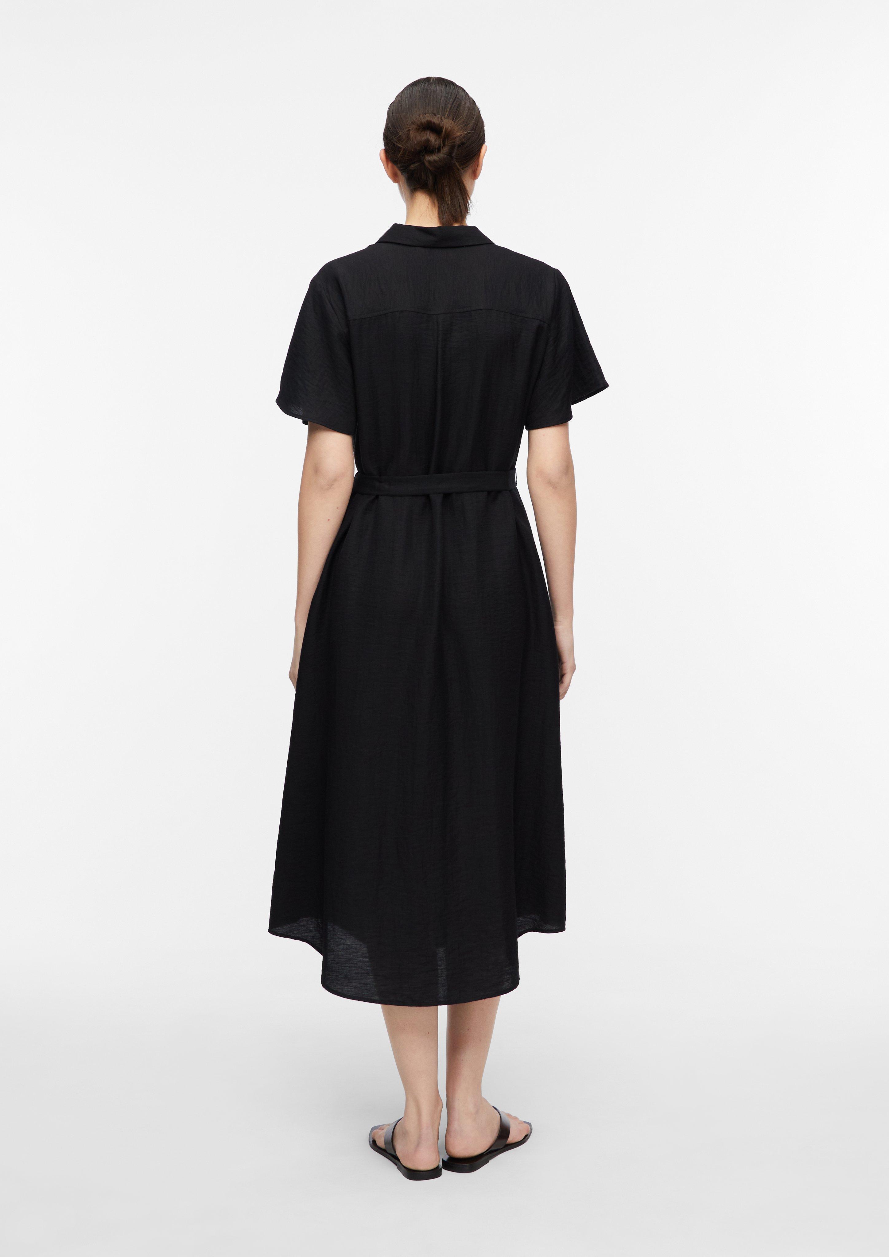 Kleid in schwarz von COMMA