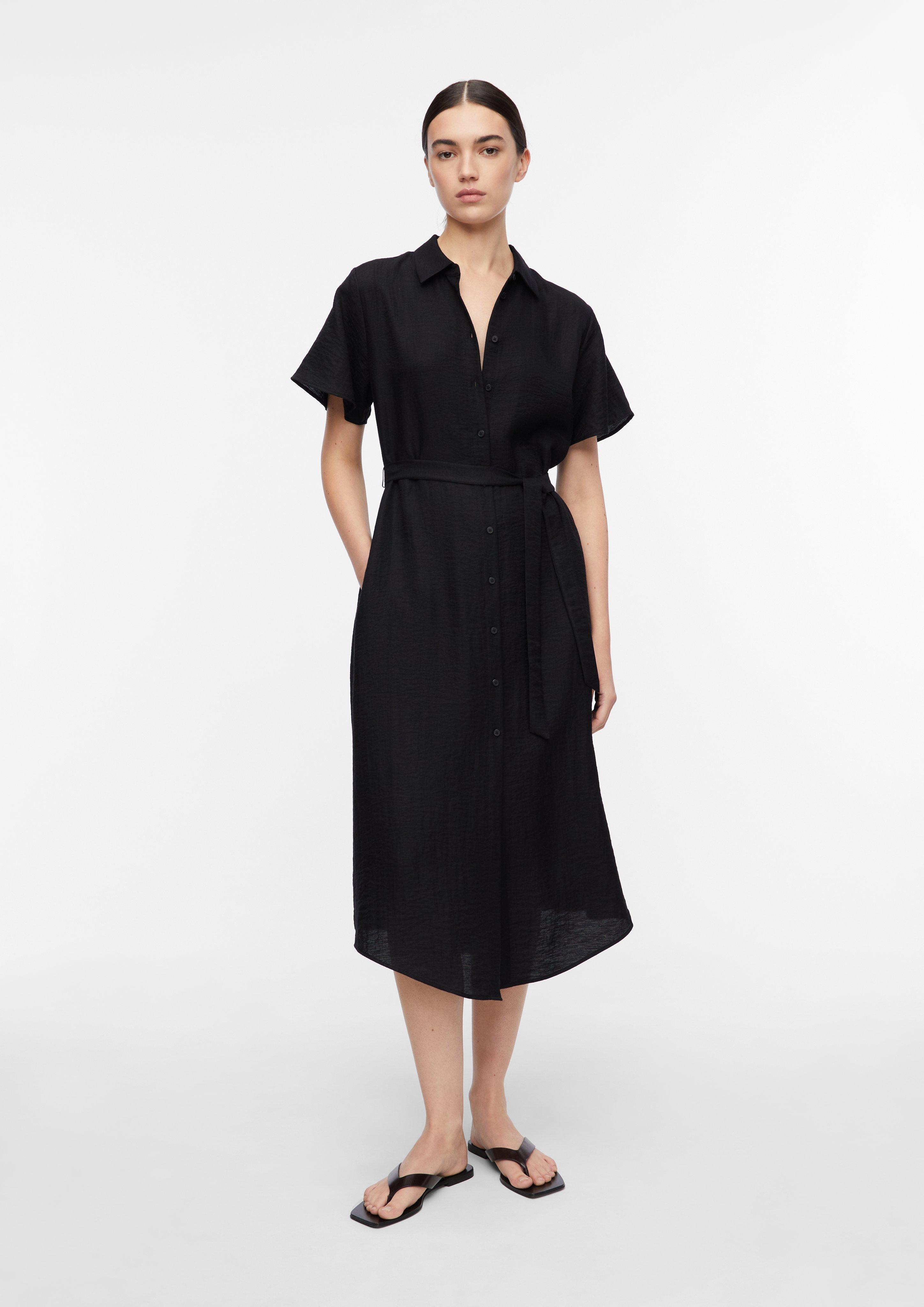 Kleid in schwarz von COMMA