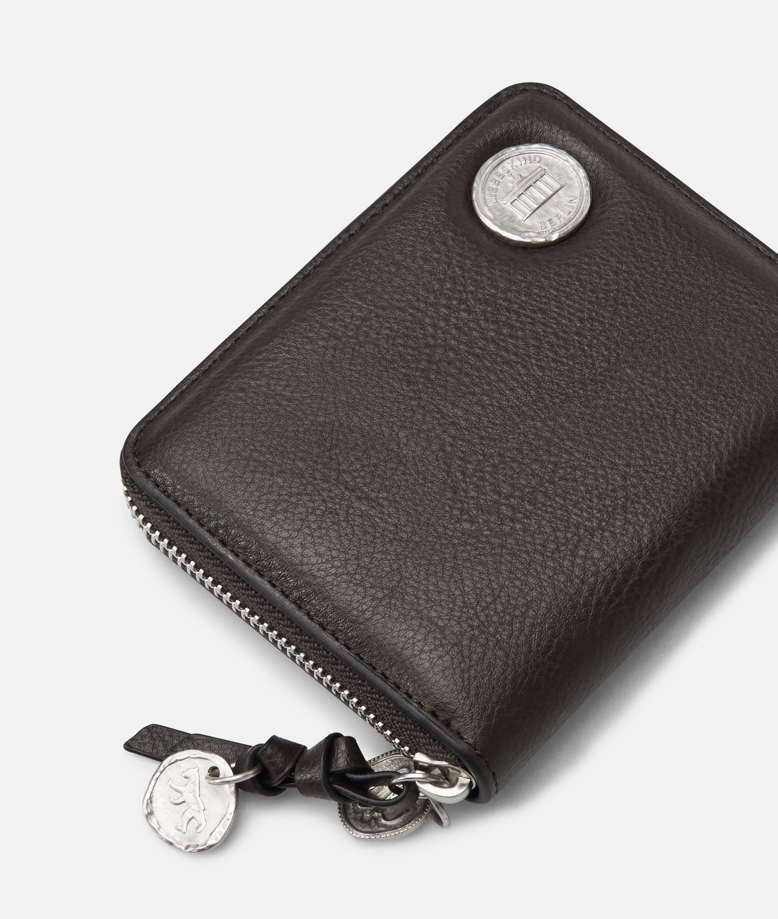 Femmes Portefeuille spacieux aspect cuir avec un grain authentique en brun de Liebeskind Berlin