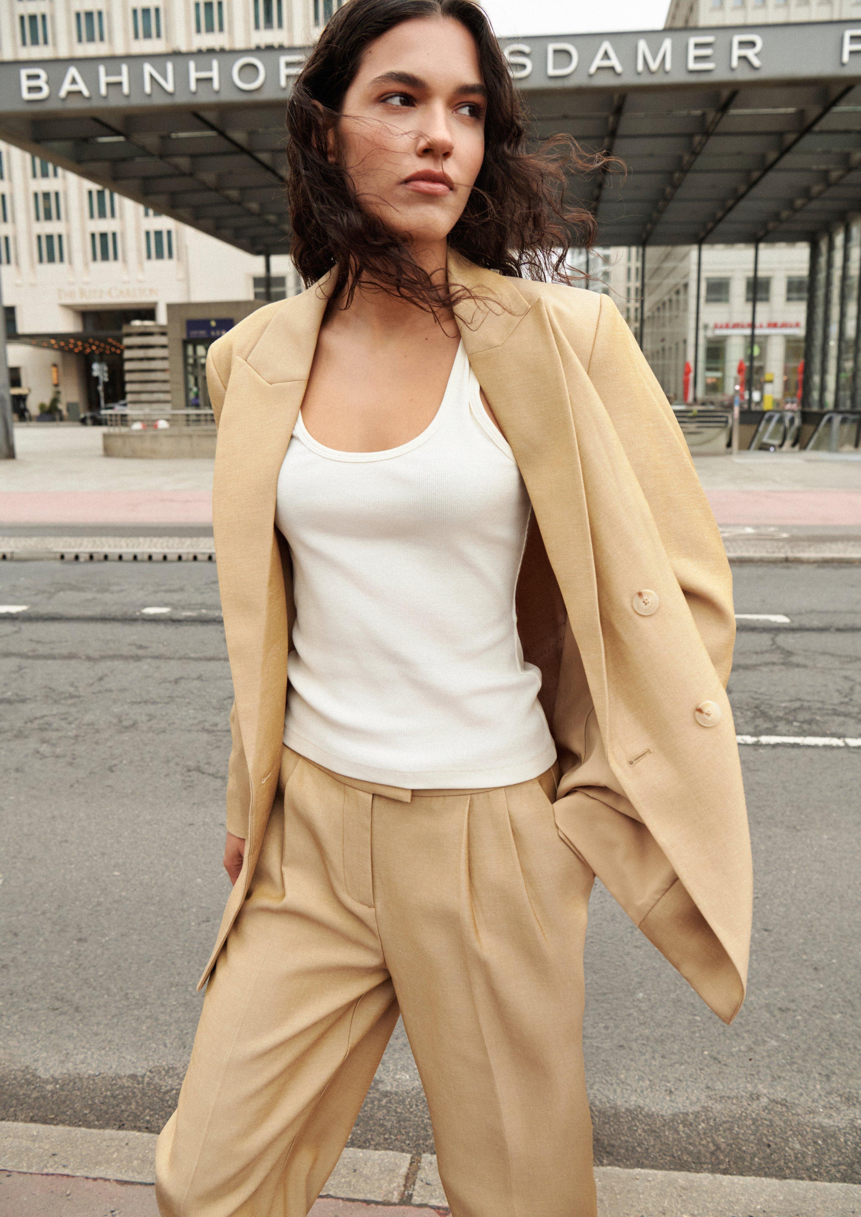 Vnitřní sako v  barvě od COMMA