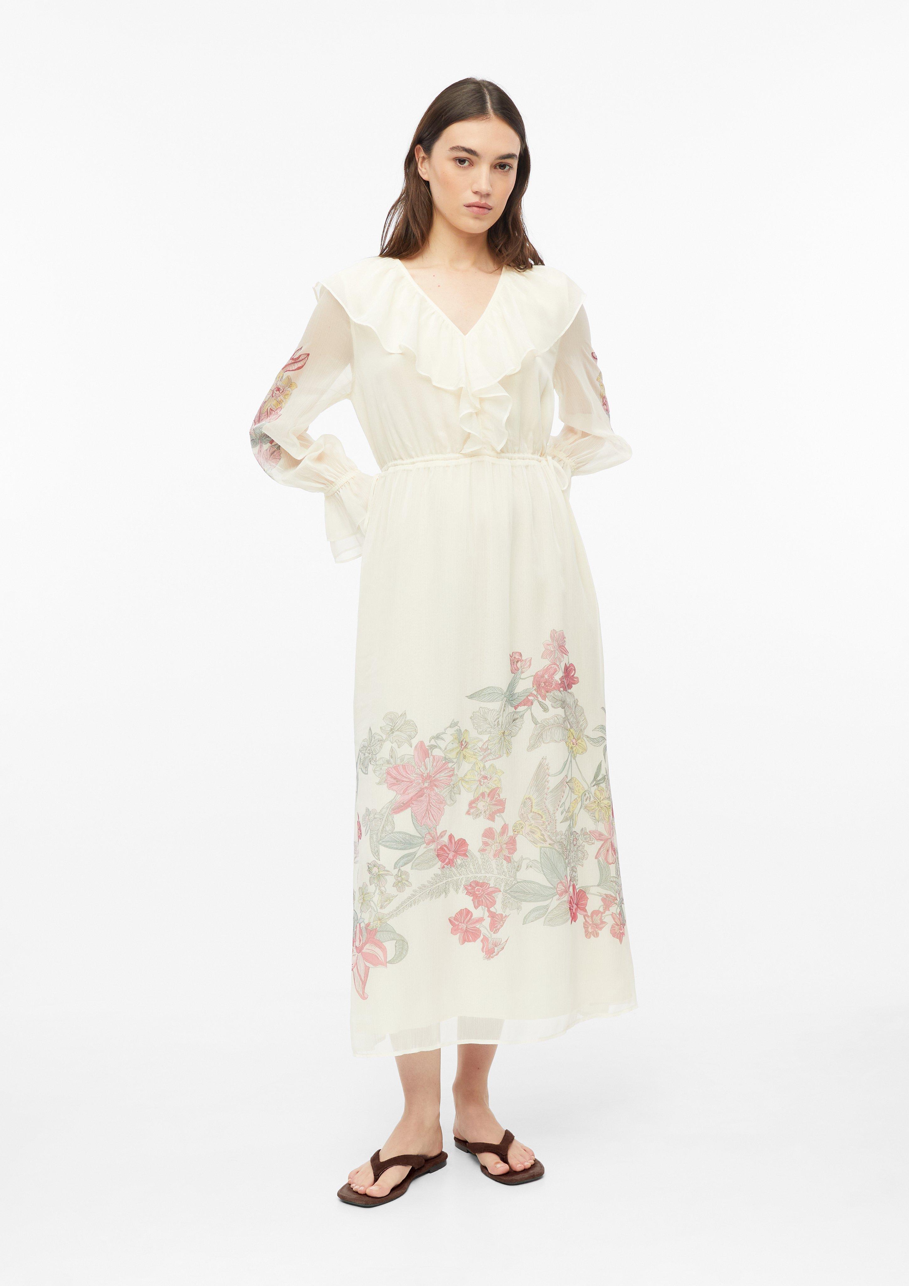 Longue robe en mousseline de crêpe avec détails de volants en  de 
