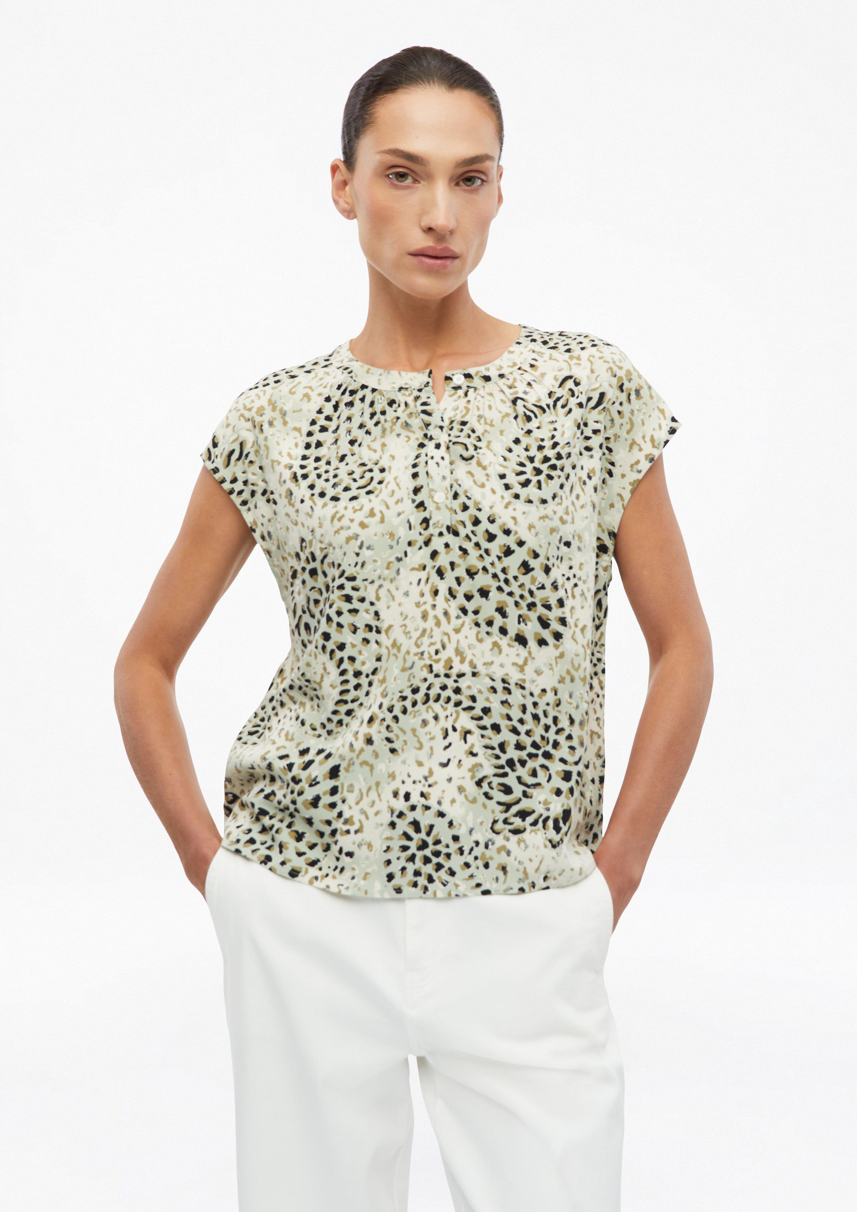 Damen Bluse mit All-over-Print und überschnittenen Schultern in  von s.Oliver BLACK LABEL